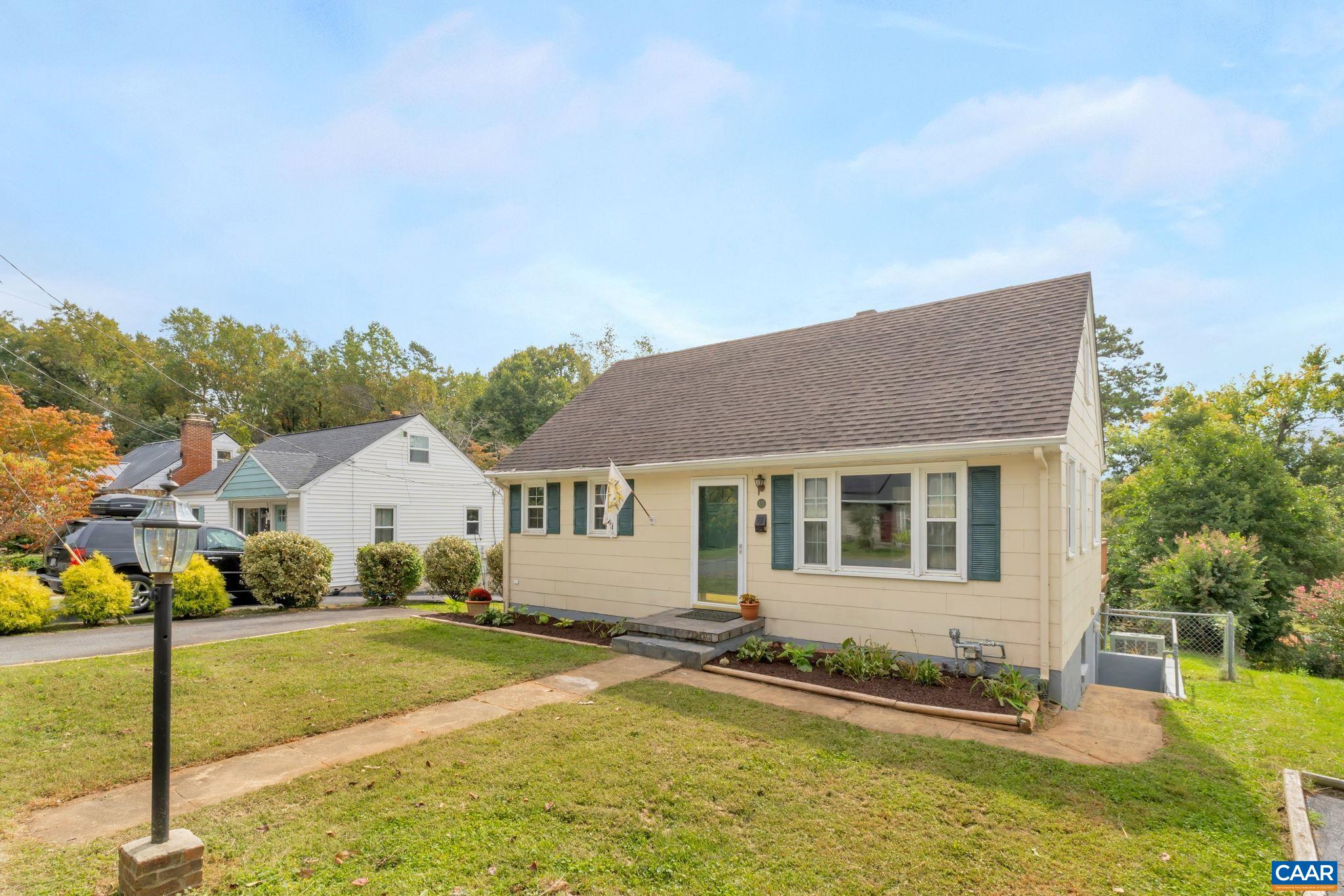 421 MOBILE LN