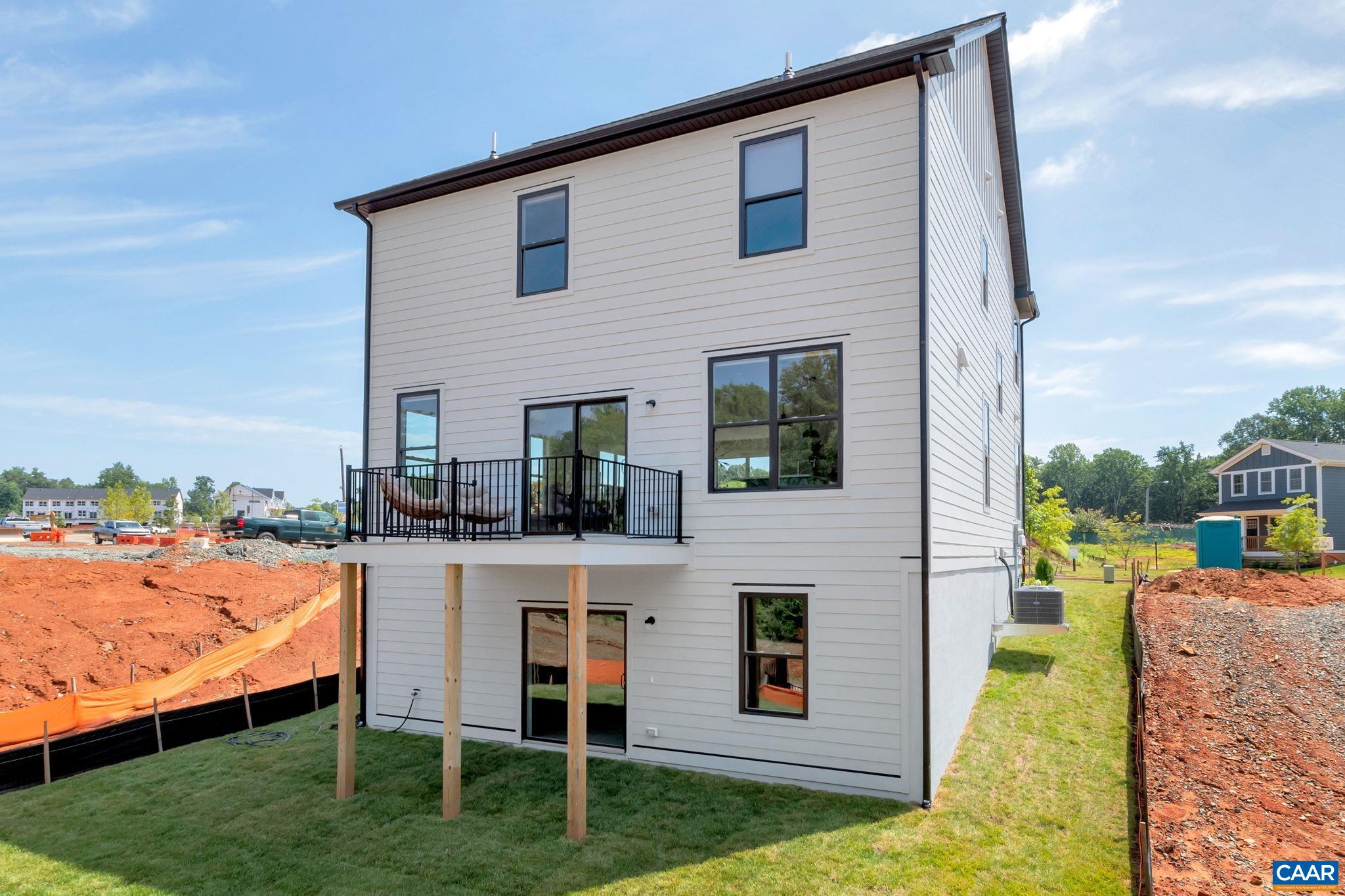 3272 HORIZON RD
