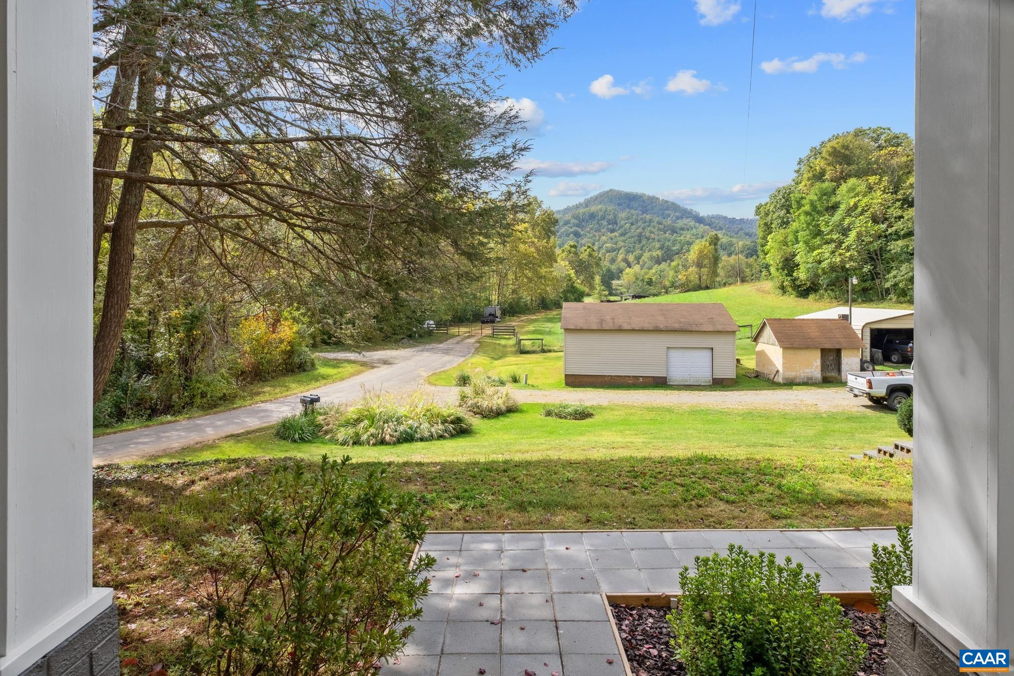126 ANDERSON LN