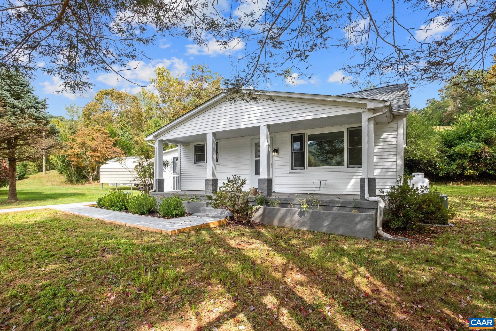 126 ANDERSON LN