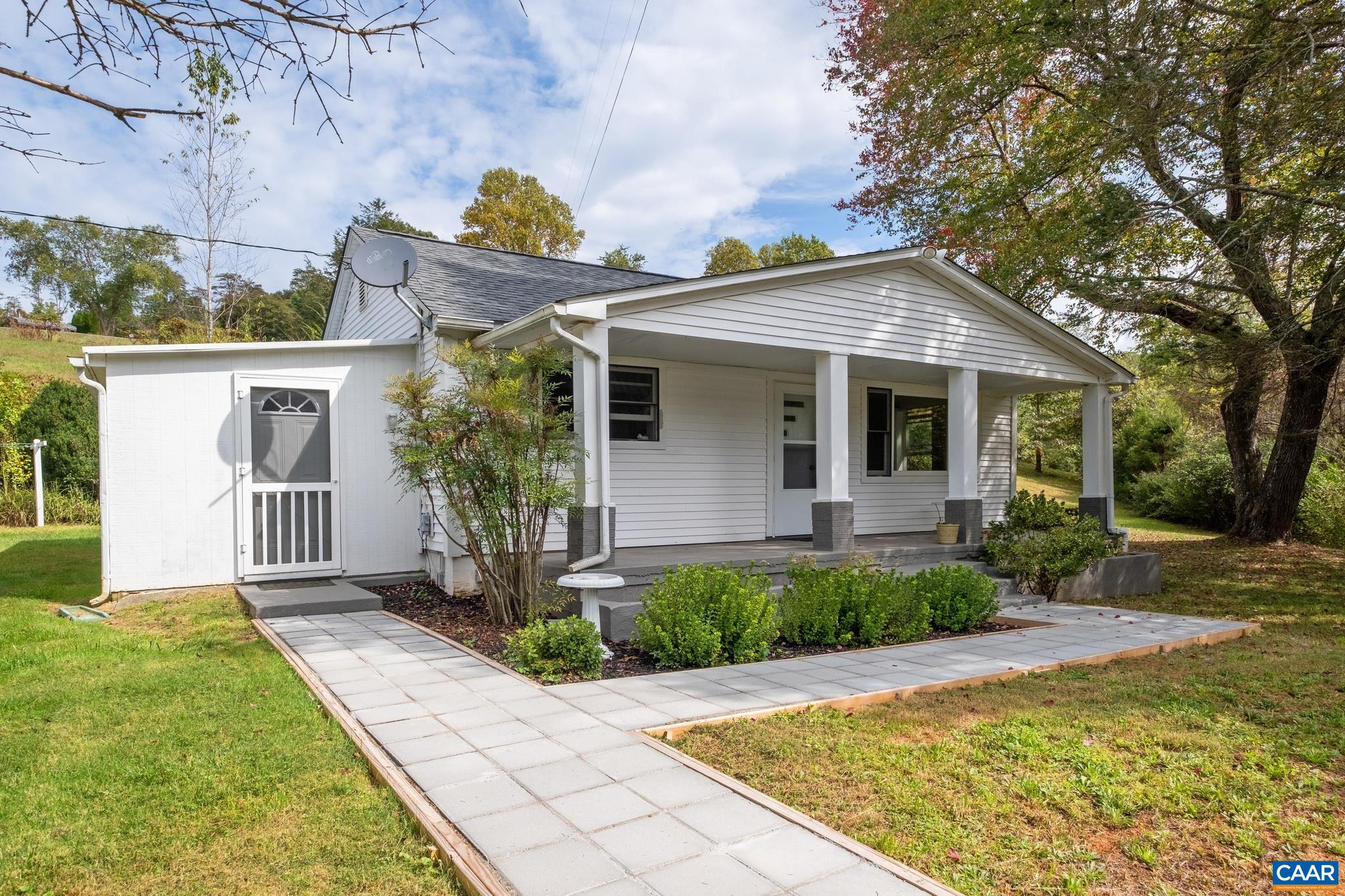 126 ANDERSON LN