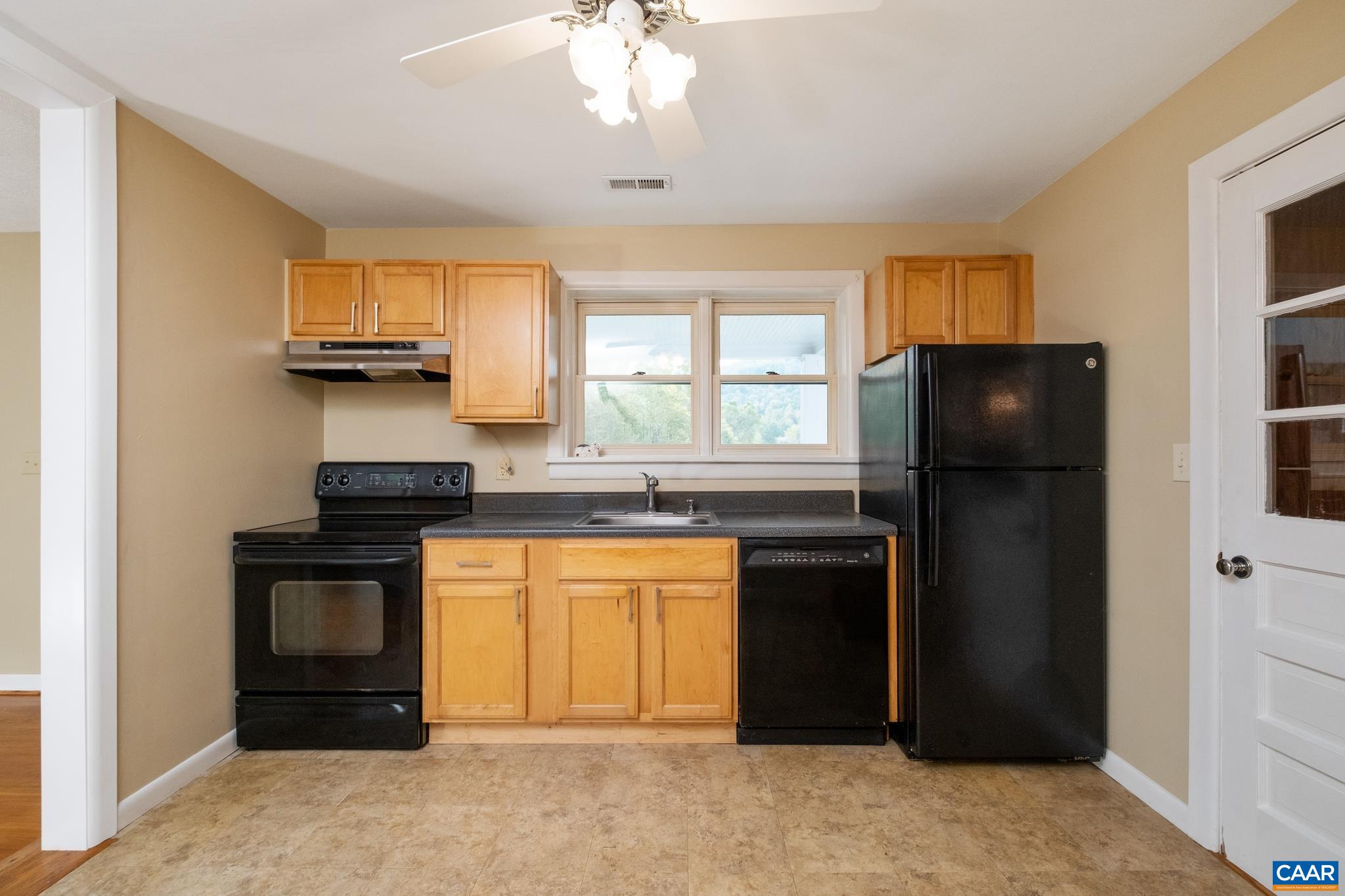 126 ANDERSON LN
