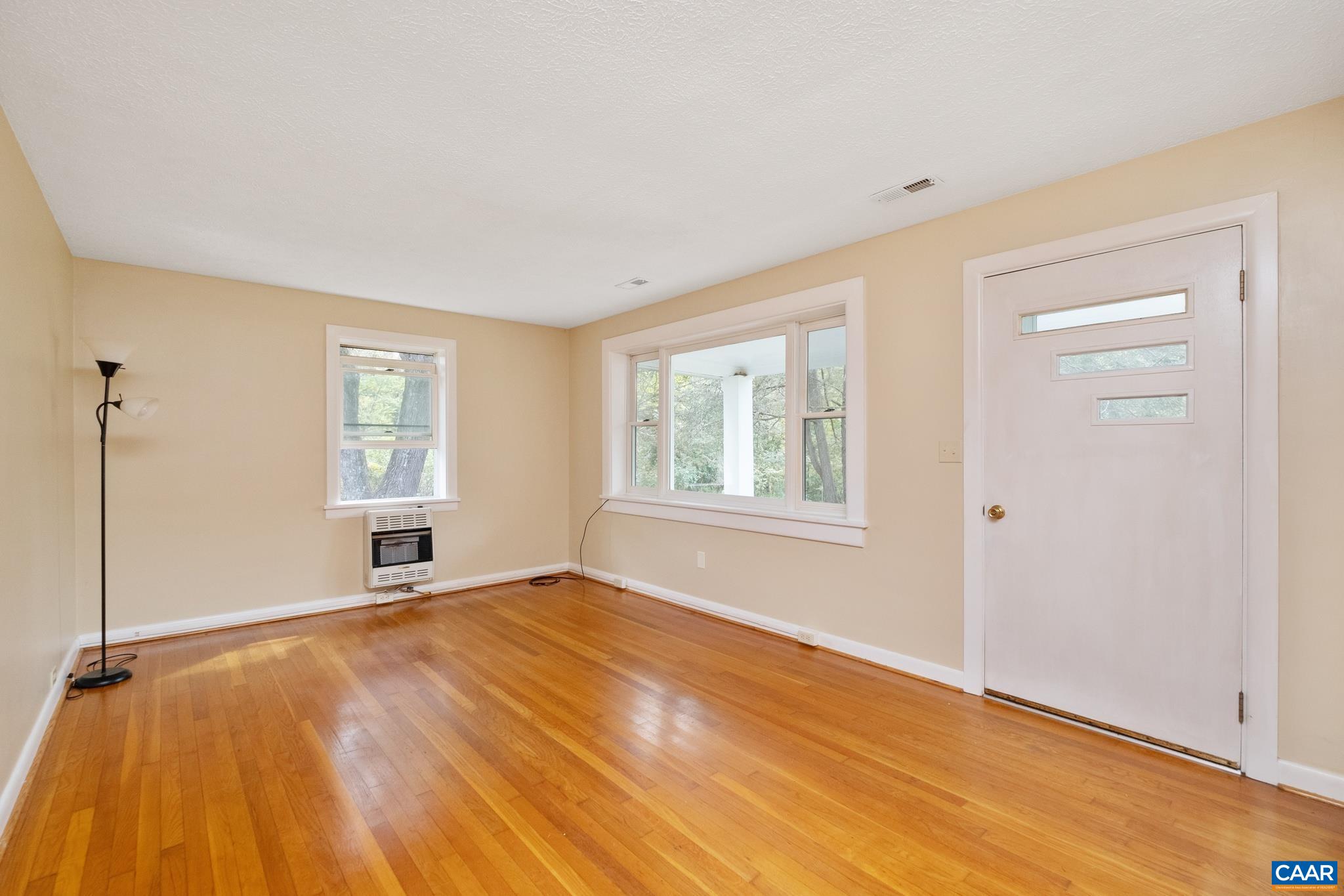 126 ANDERSON LN