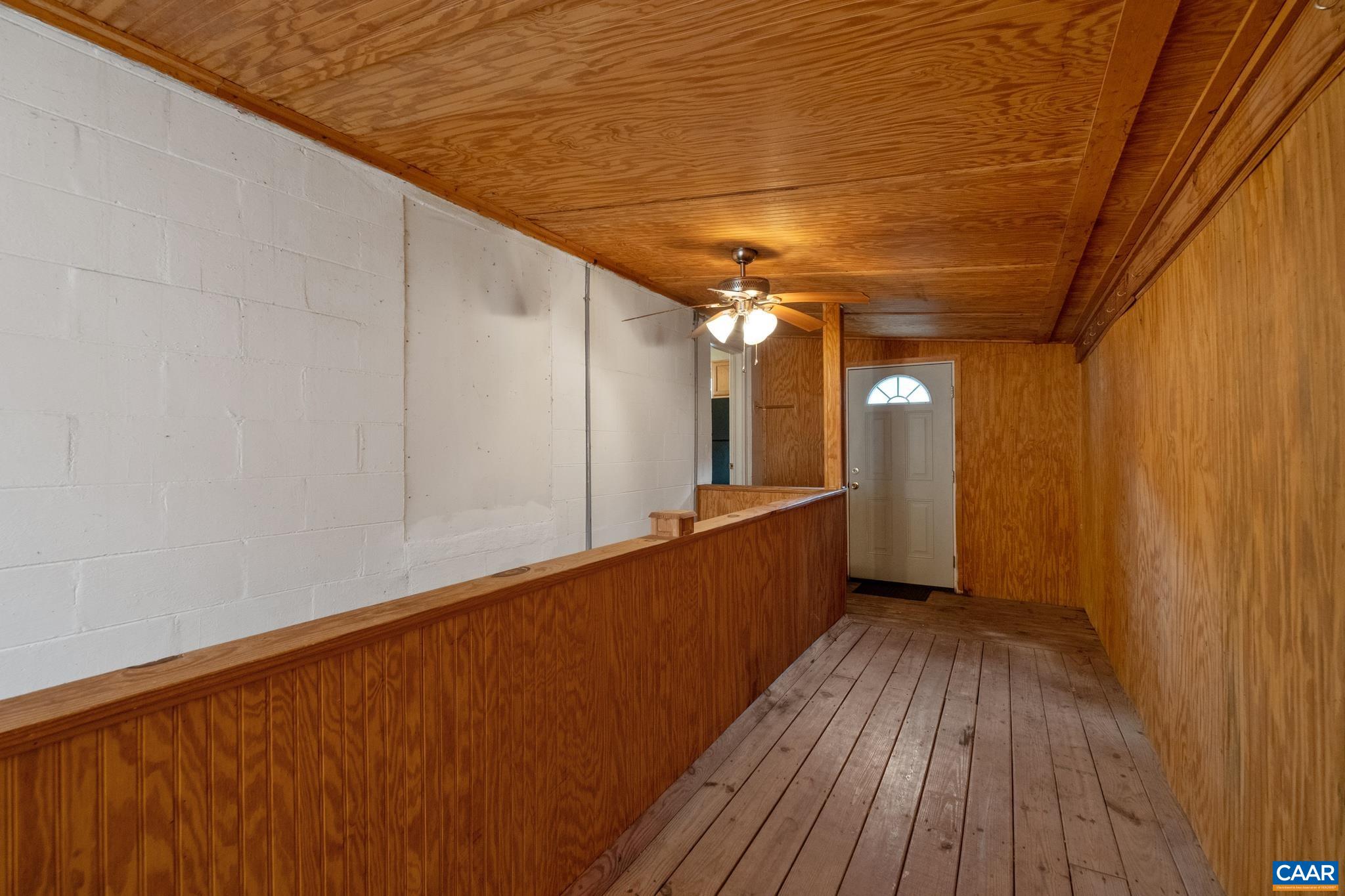 126 ANDERSON LN