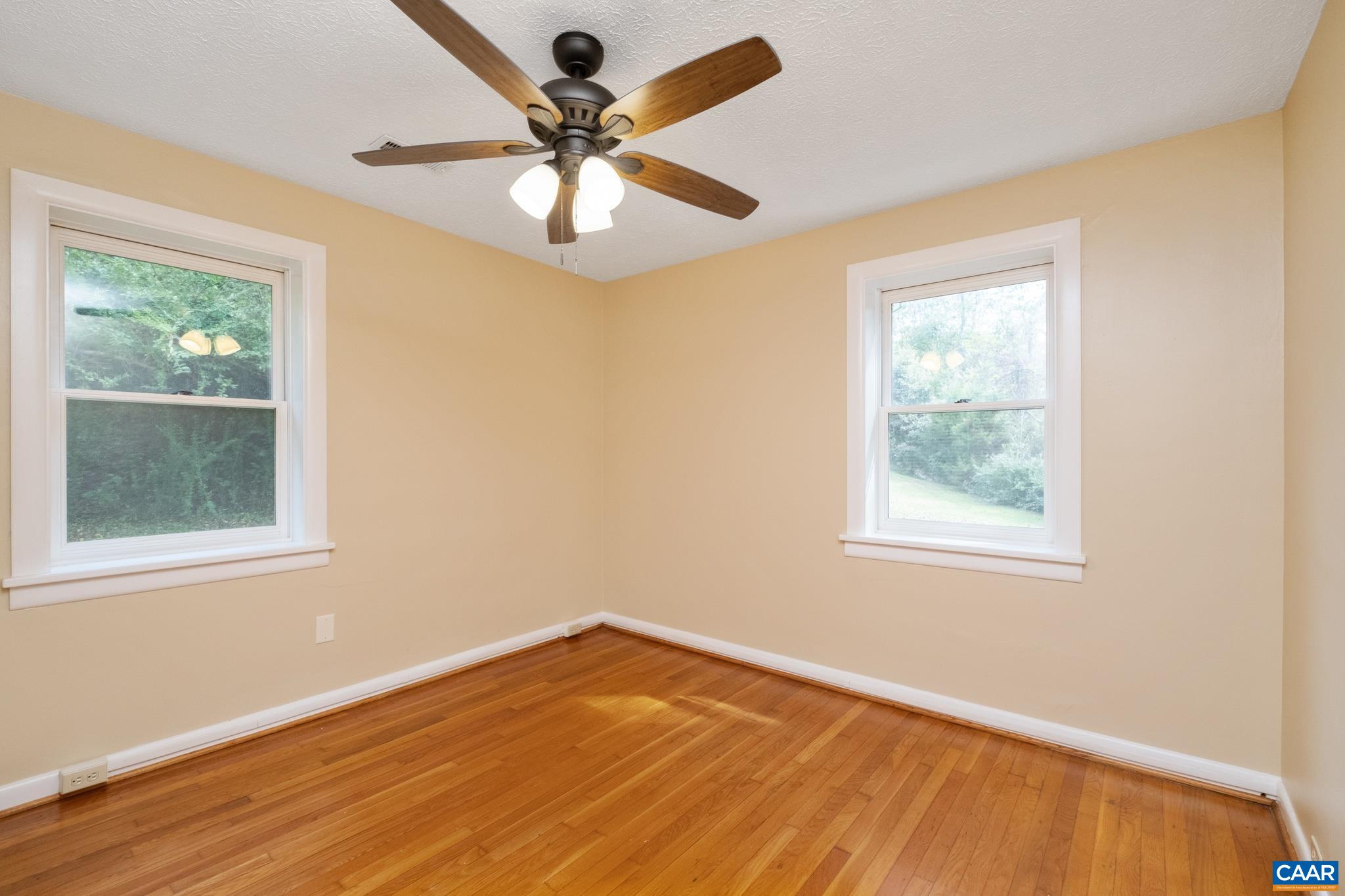 126 ANDERSON LN