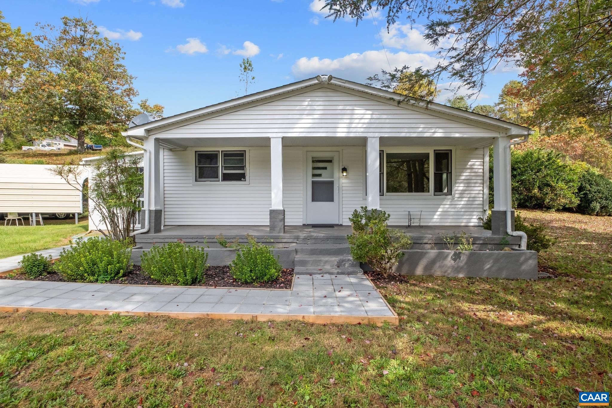 126 ANDERSON LN