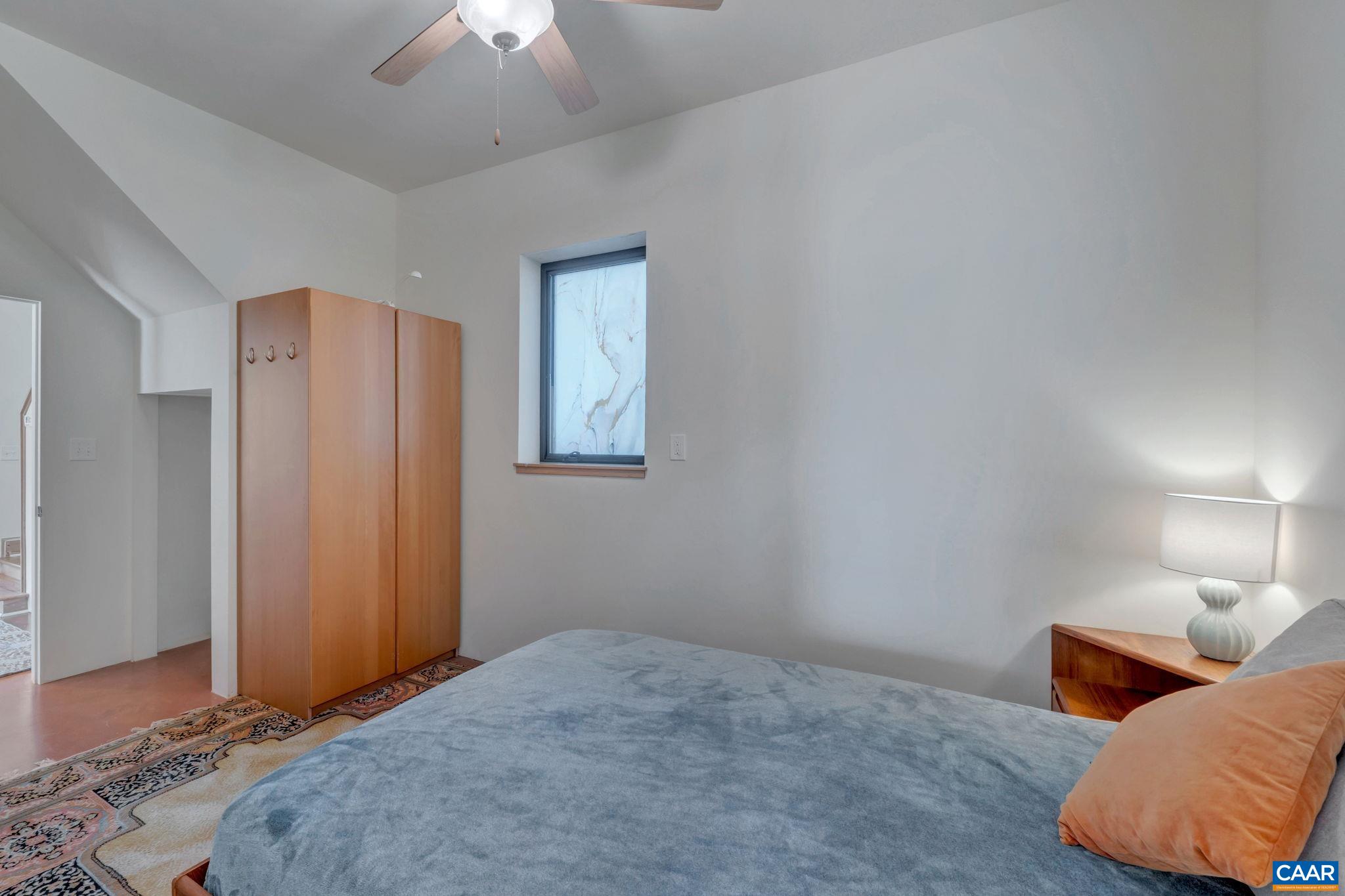 2424 CASTLE ROCK RD