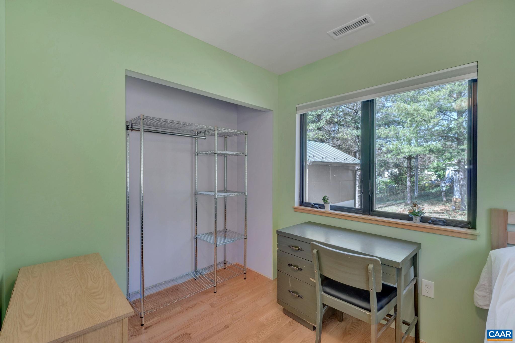 2424 CASTLE ROCK RD
