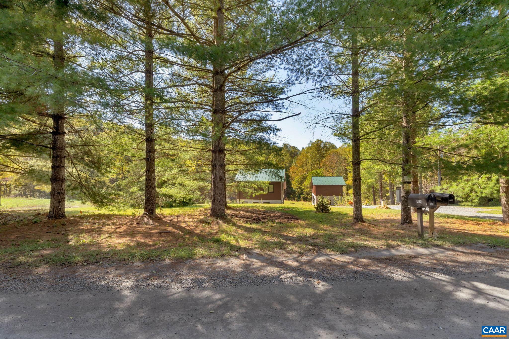 2424 CASTLE ROCK RD