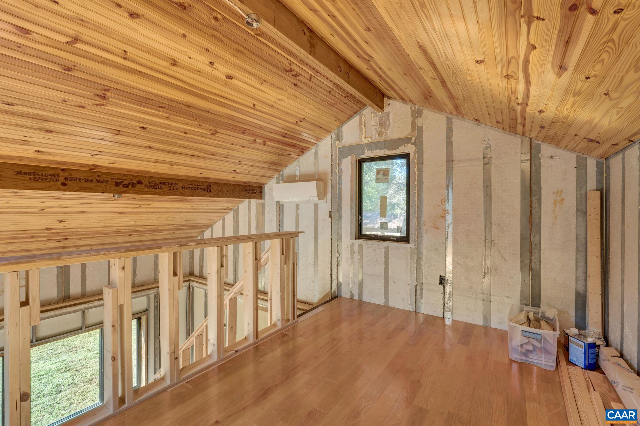2424 CASTLE ROCK RD