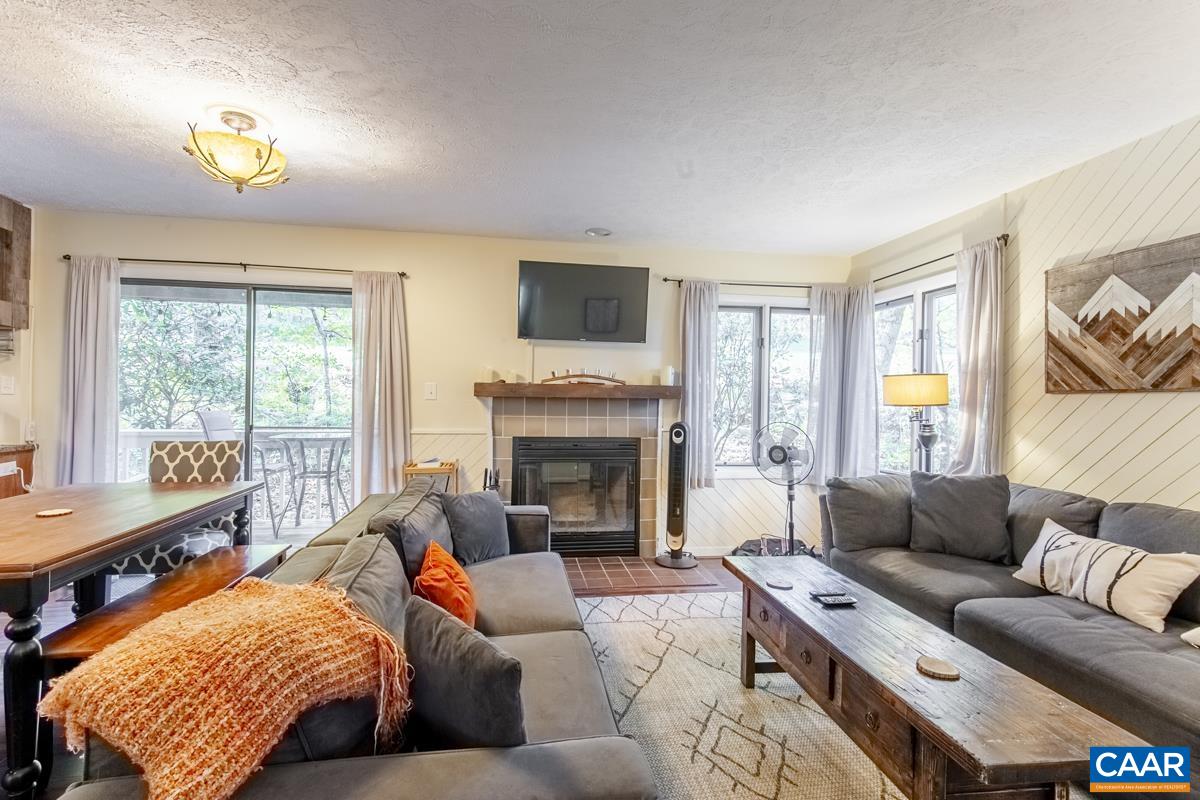 2211 TANNERS RIDGE CONDOS