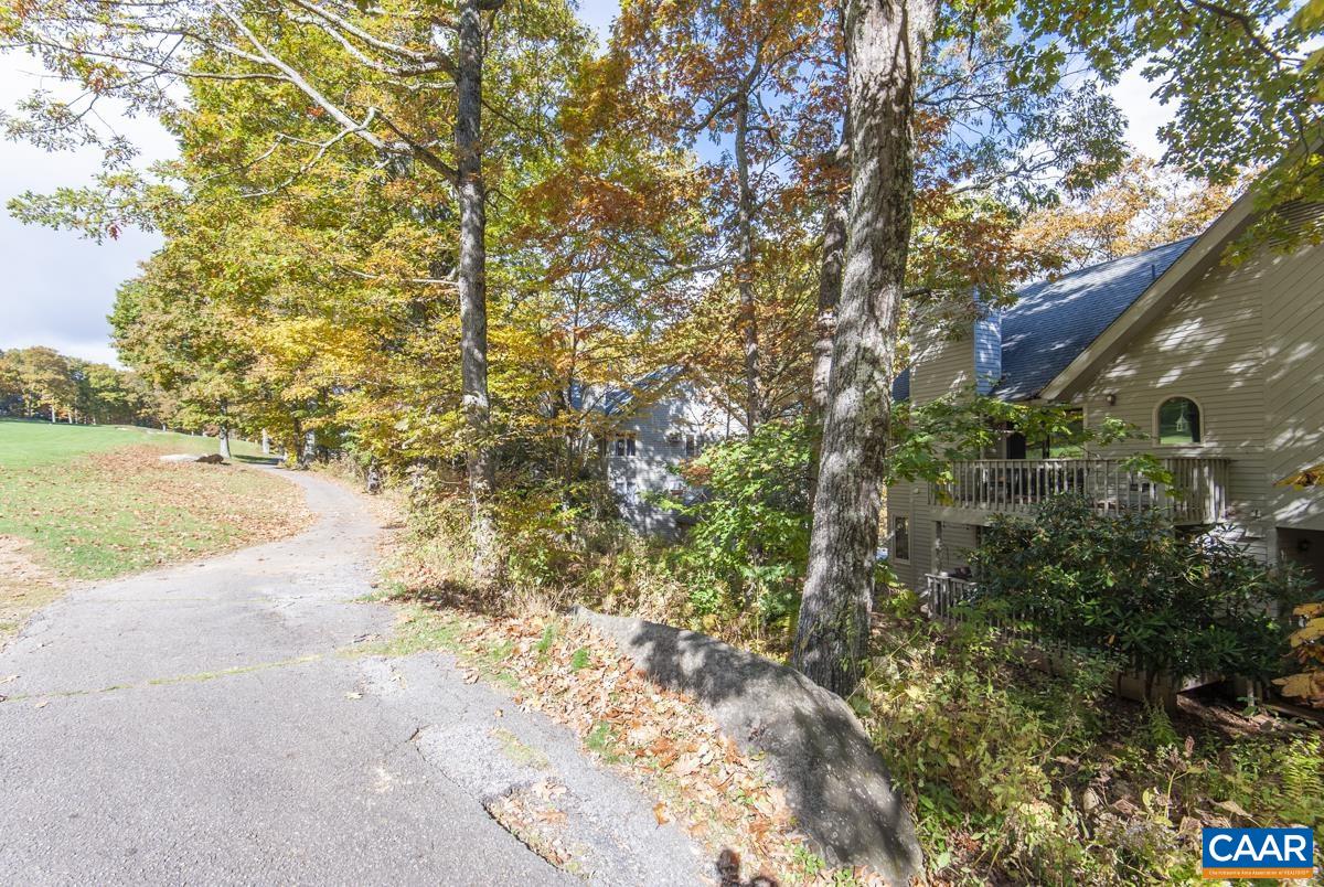 2211 TANNERS RIDGE CONDOS