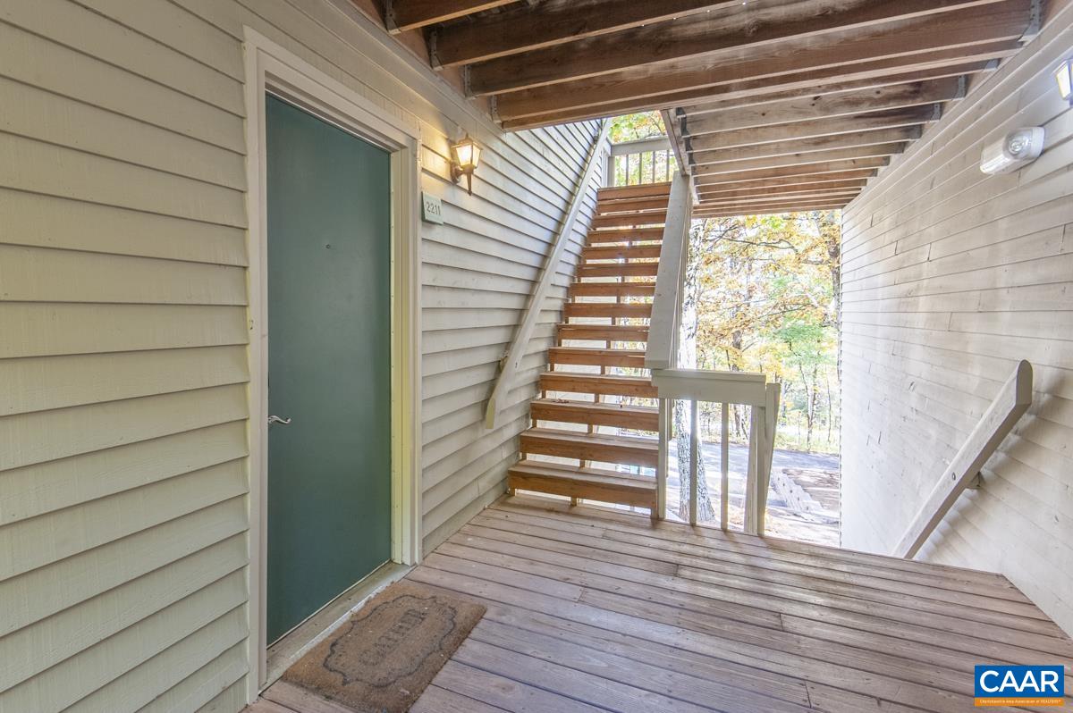 2211 TANNERS RIDGE CONDOS