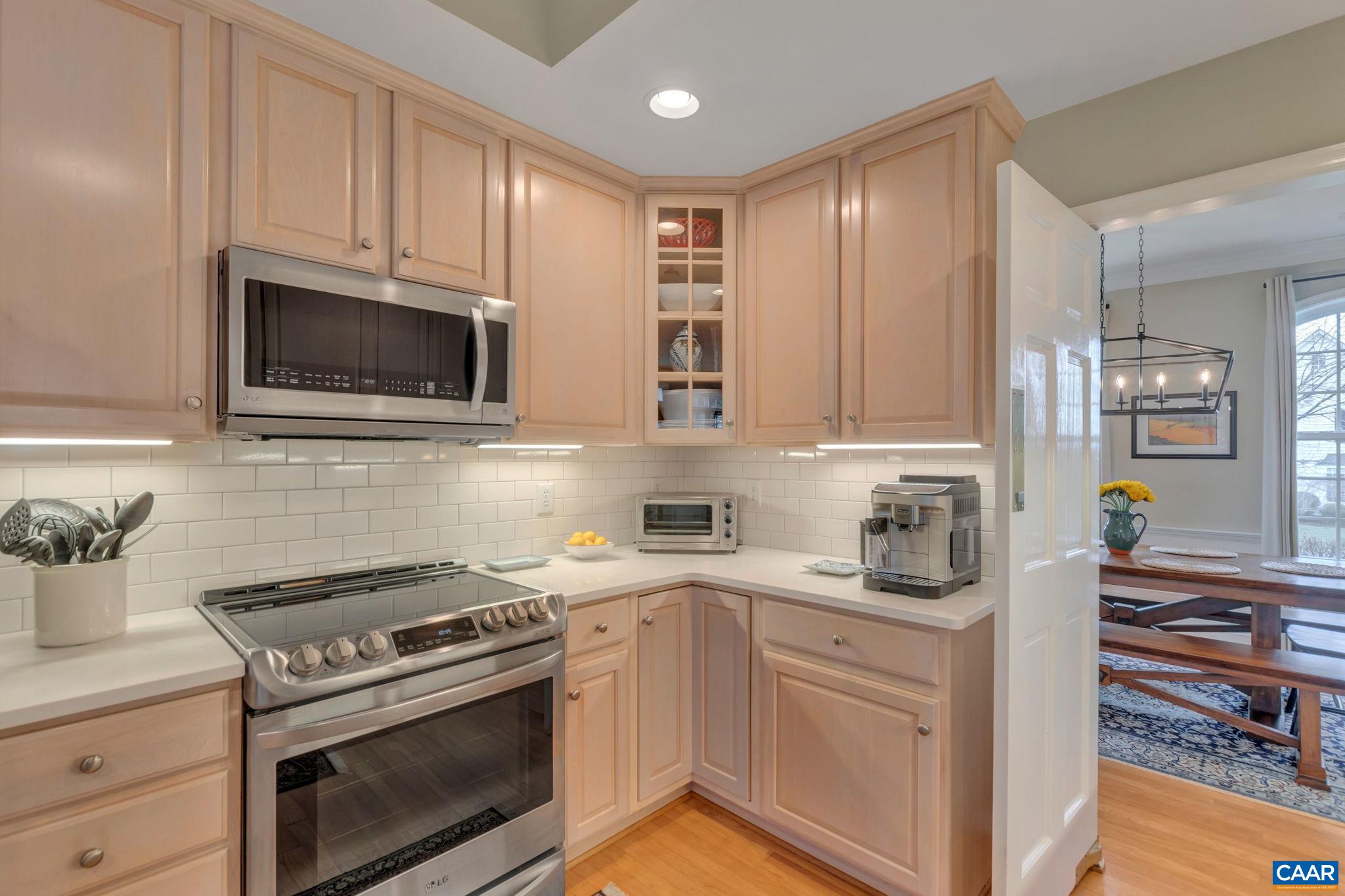 711 RUSSET RD