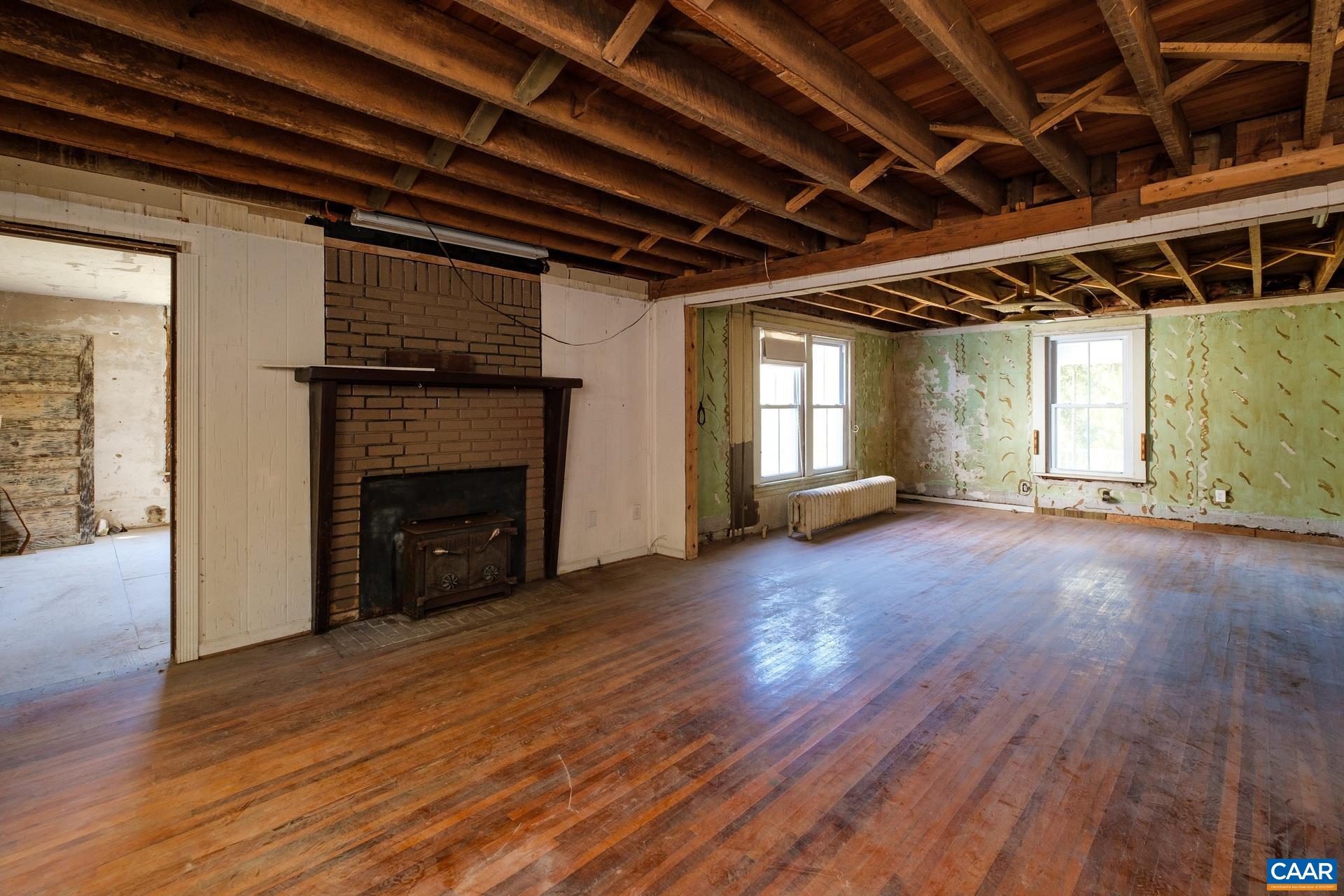 37 PHARSALIA RD