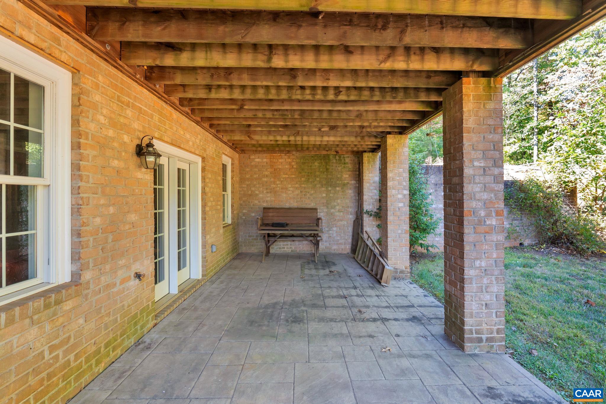 5759 SPOTSWOOD TRL