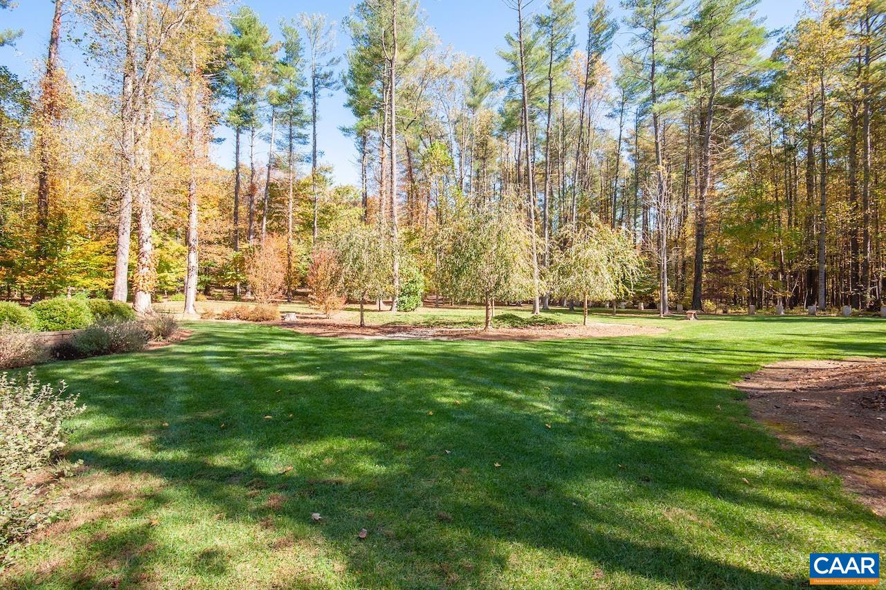 36 DEER RUN