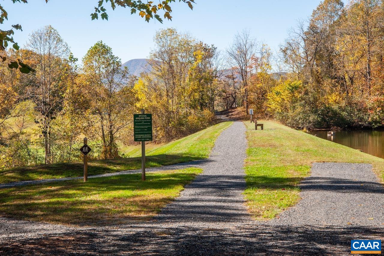 36 DEER RUN