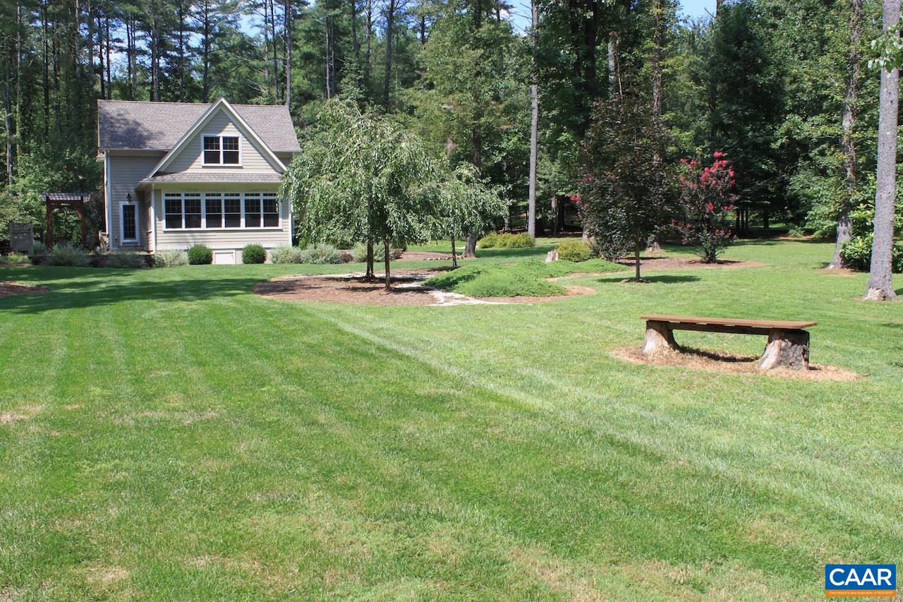 36 DEER RUN