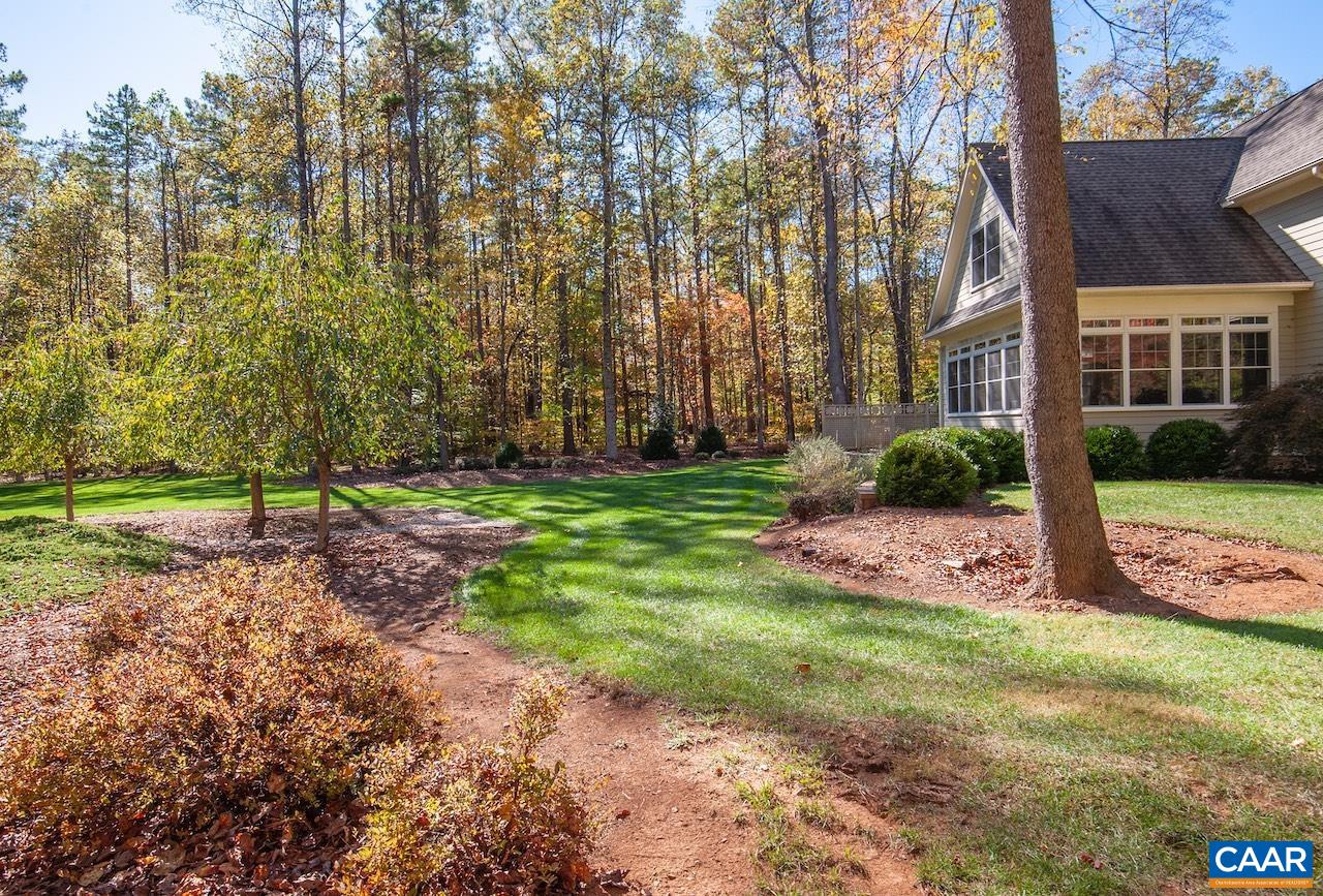 36 DEER RUN