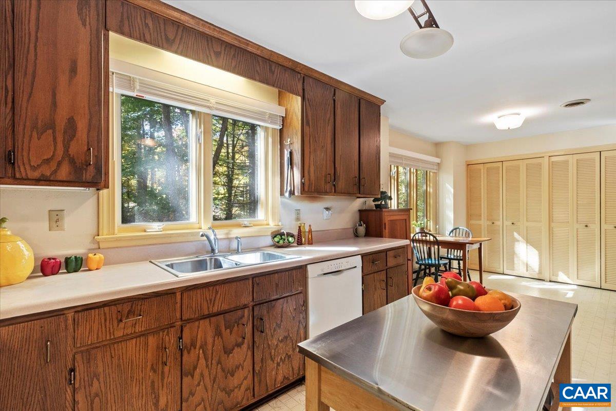103 VICAR CT