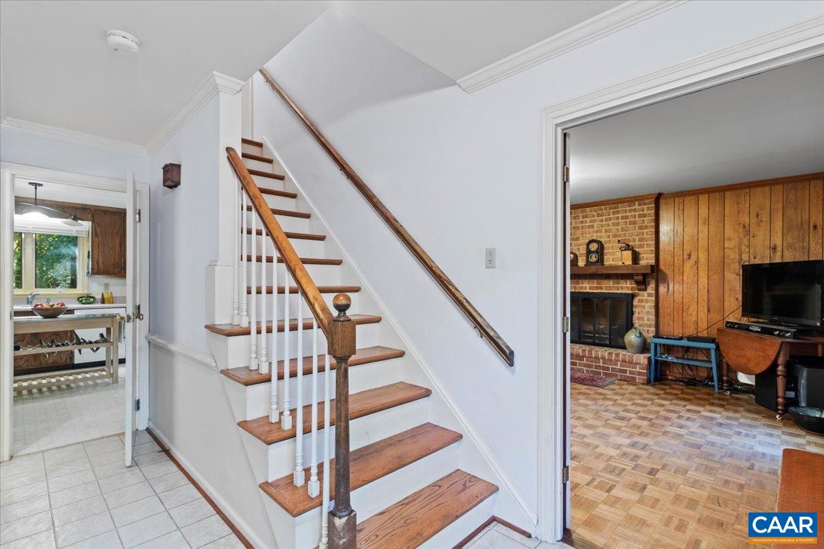 103 VICAR CT