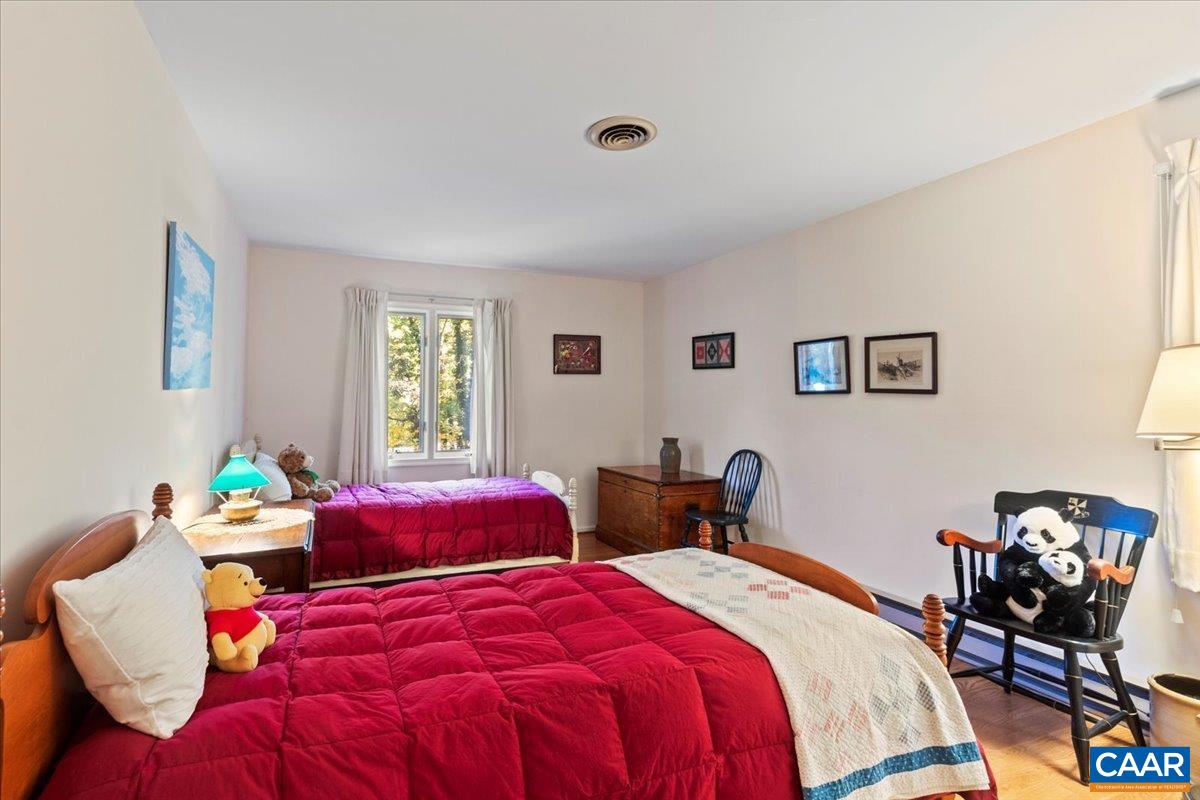 103 VICAR CT