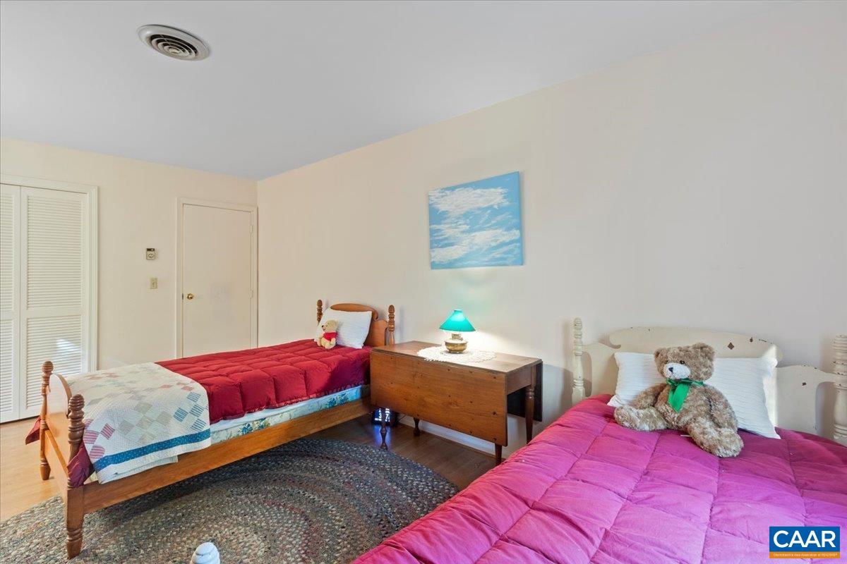 103 VICAR CT