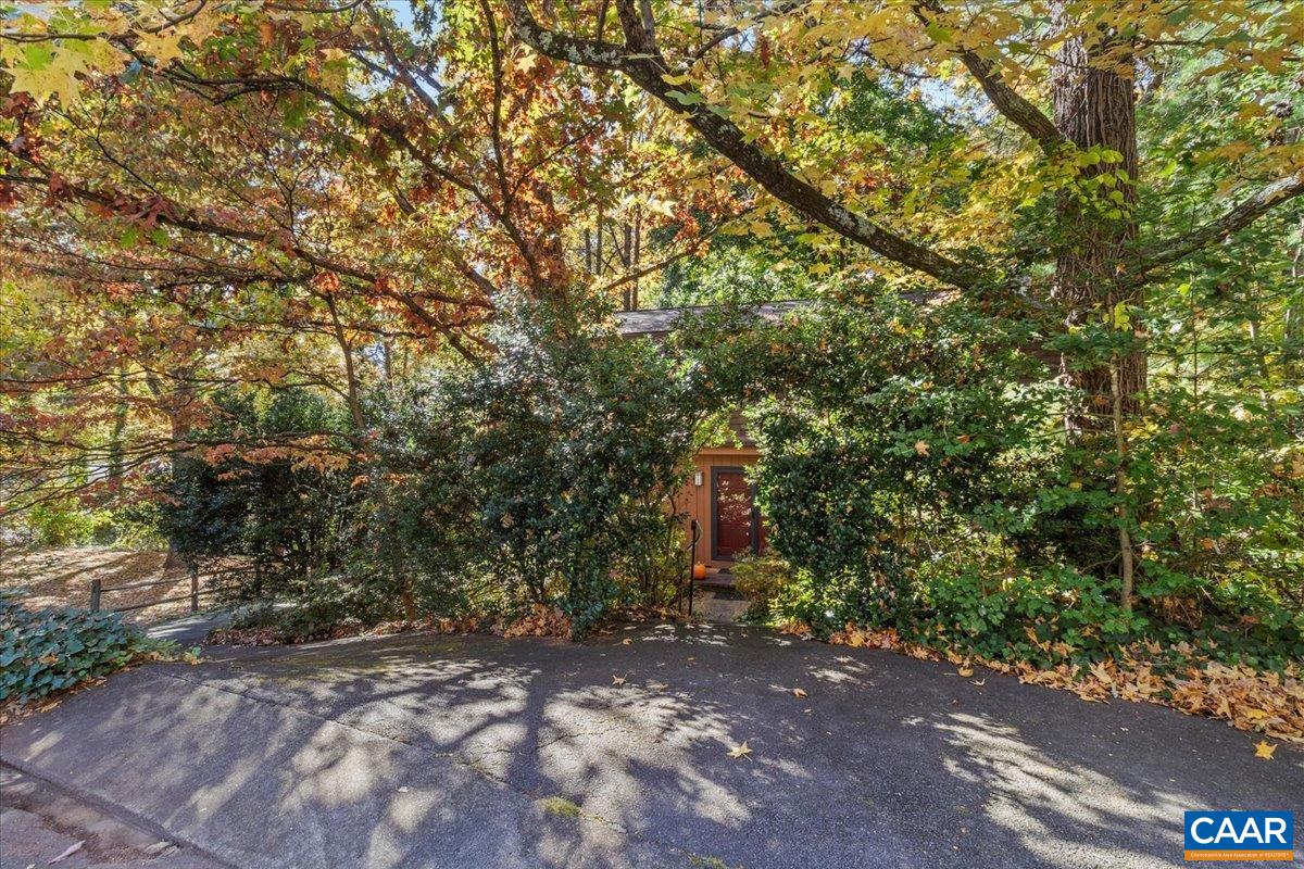 103 VICAR CT