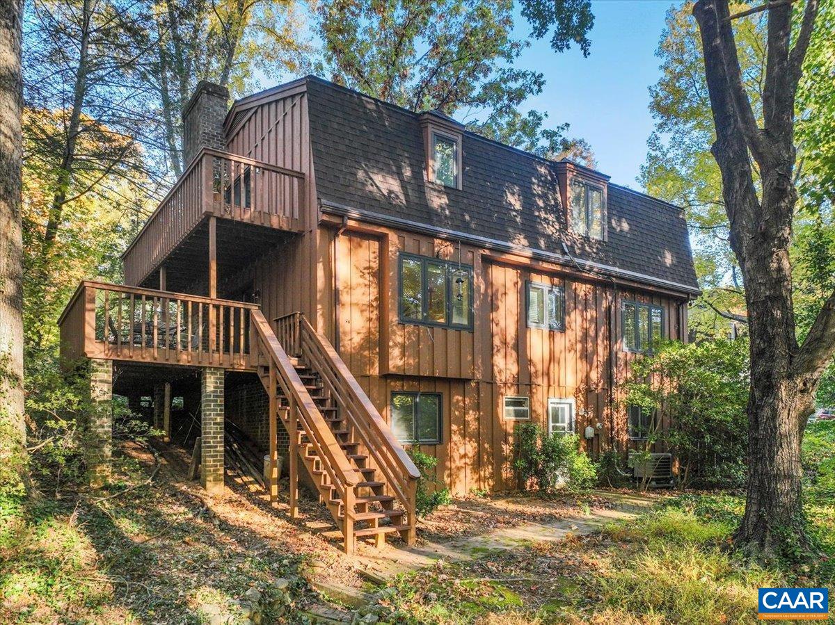 103 VICAR CT