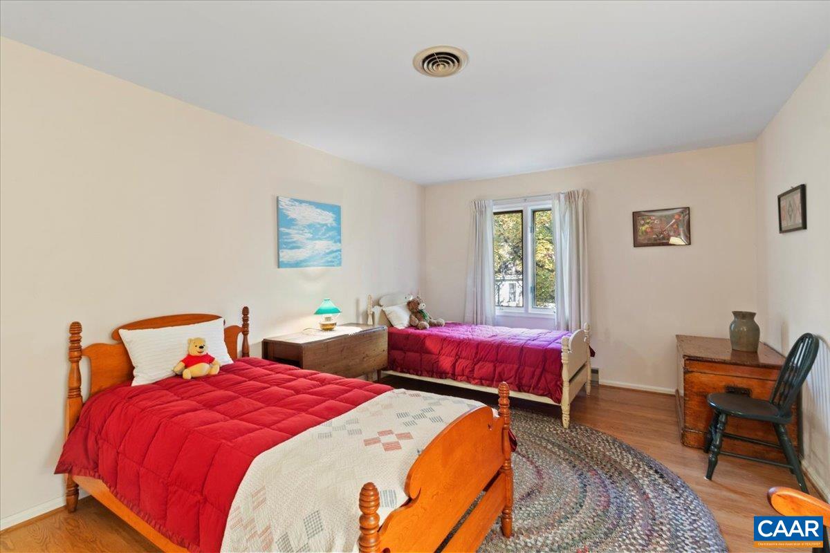 103 VICAR CT
