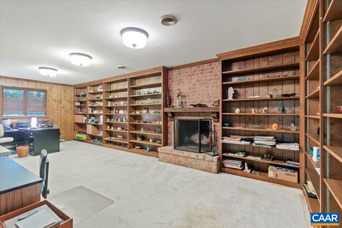 103 VICAR CT