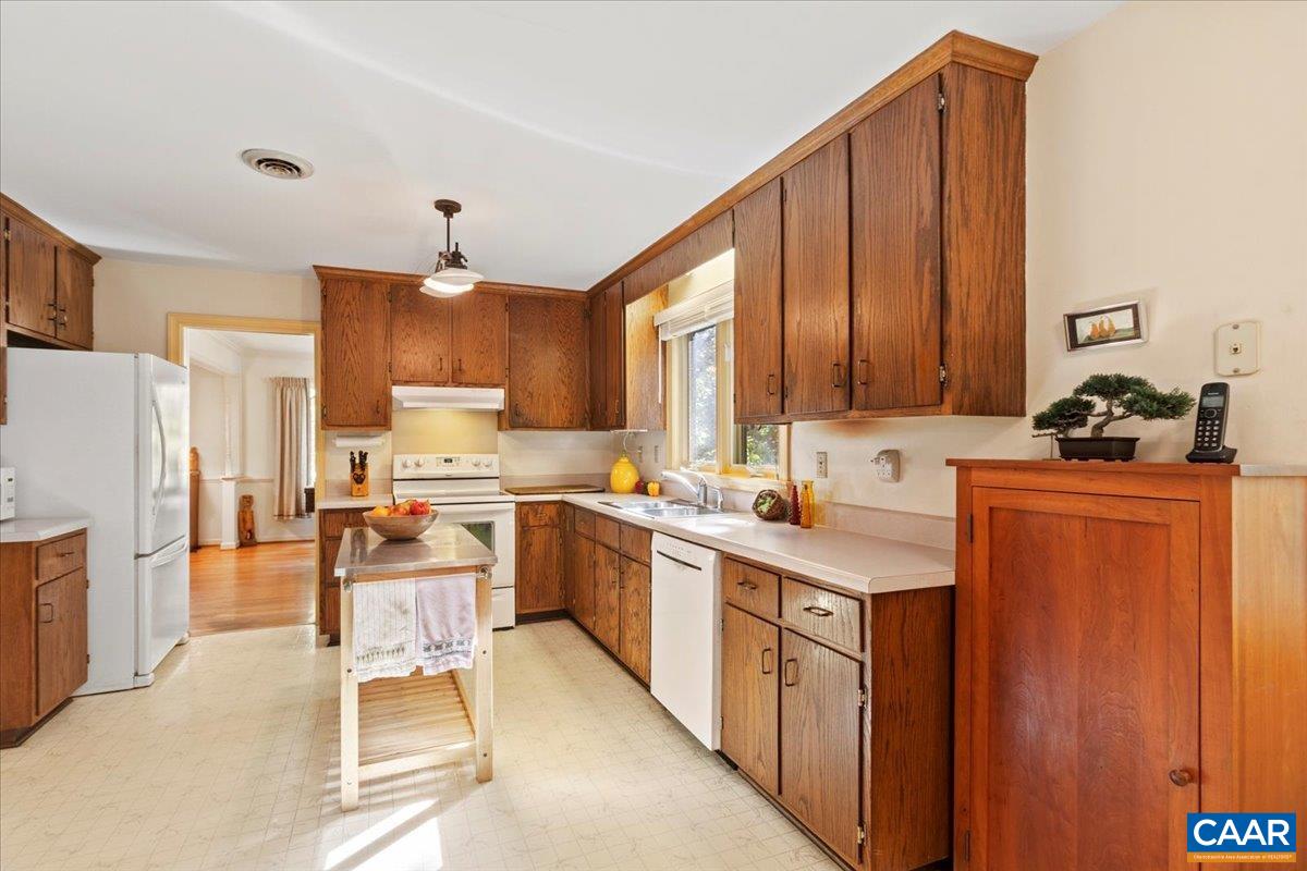 103 VICAR CT