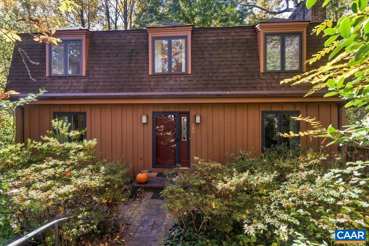 103 VICAR CT