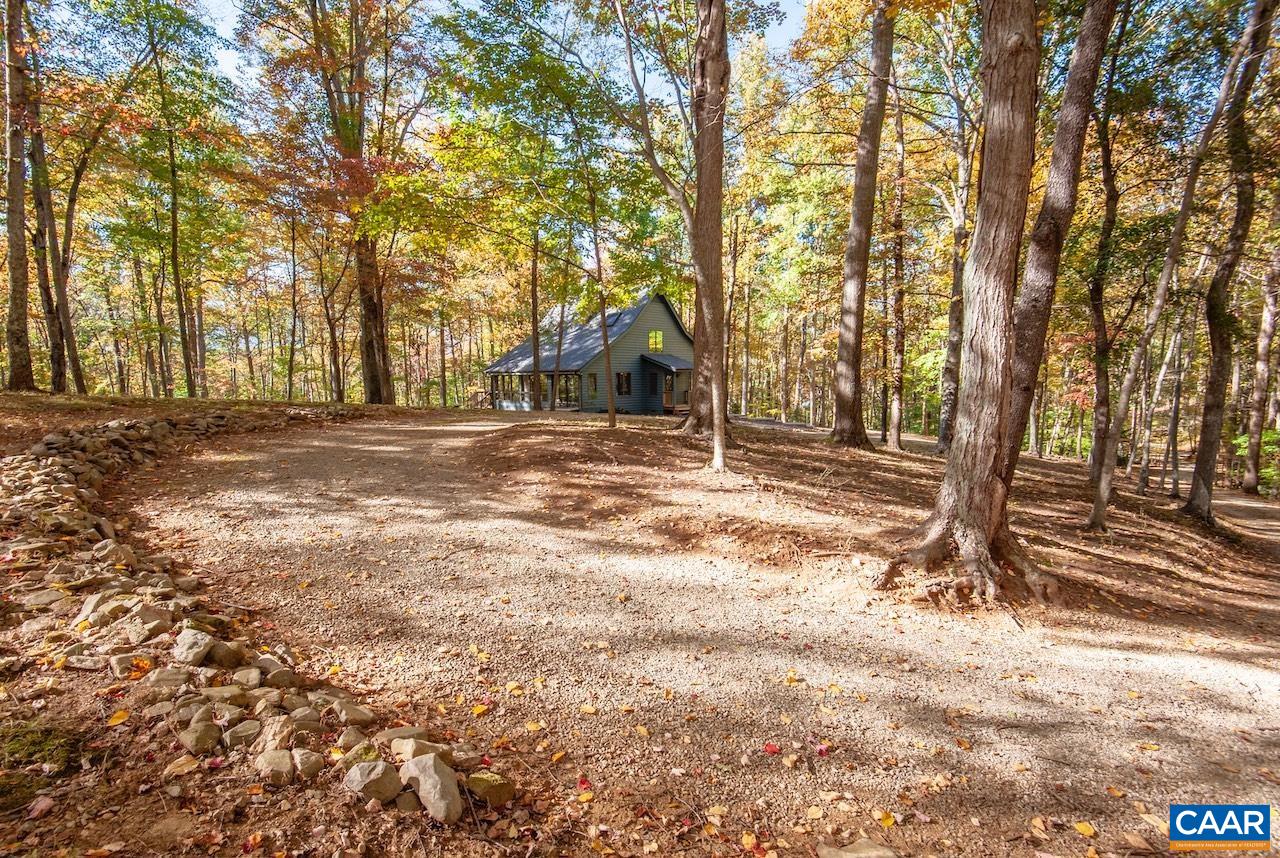 901 PIGEON HILL RD
