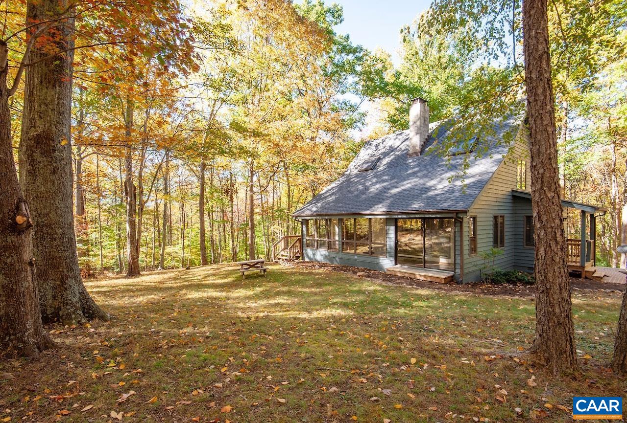 901 PIGEON HILL RD