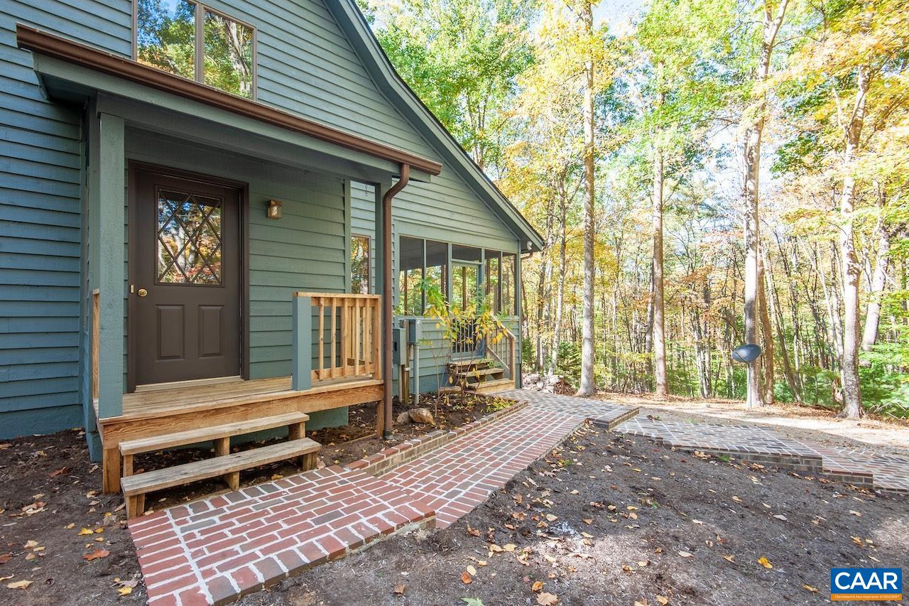901 PIGEON HILL RD