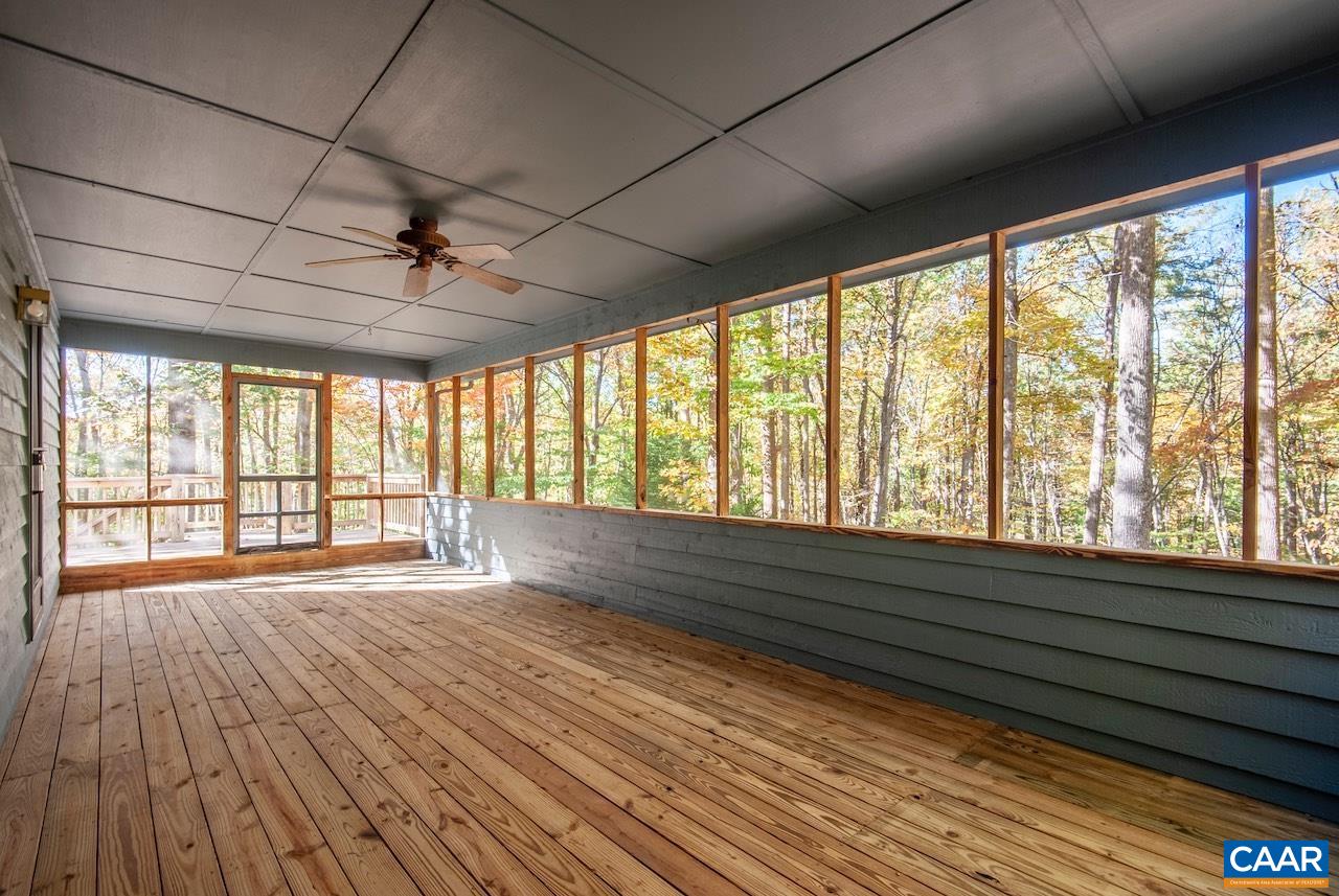 901 PIGEON HILL RD