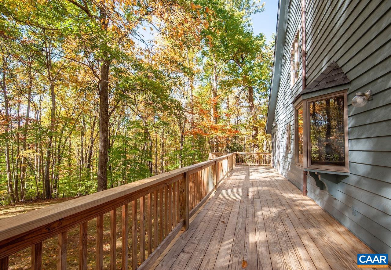 901 PIGEON HILL RD