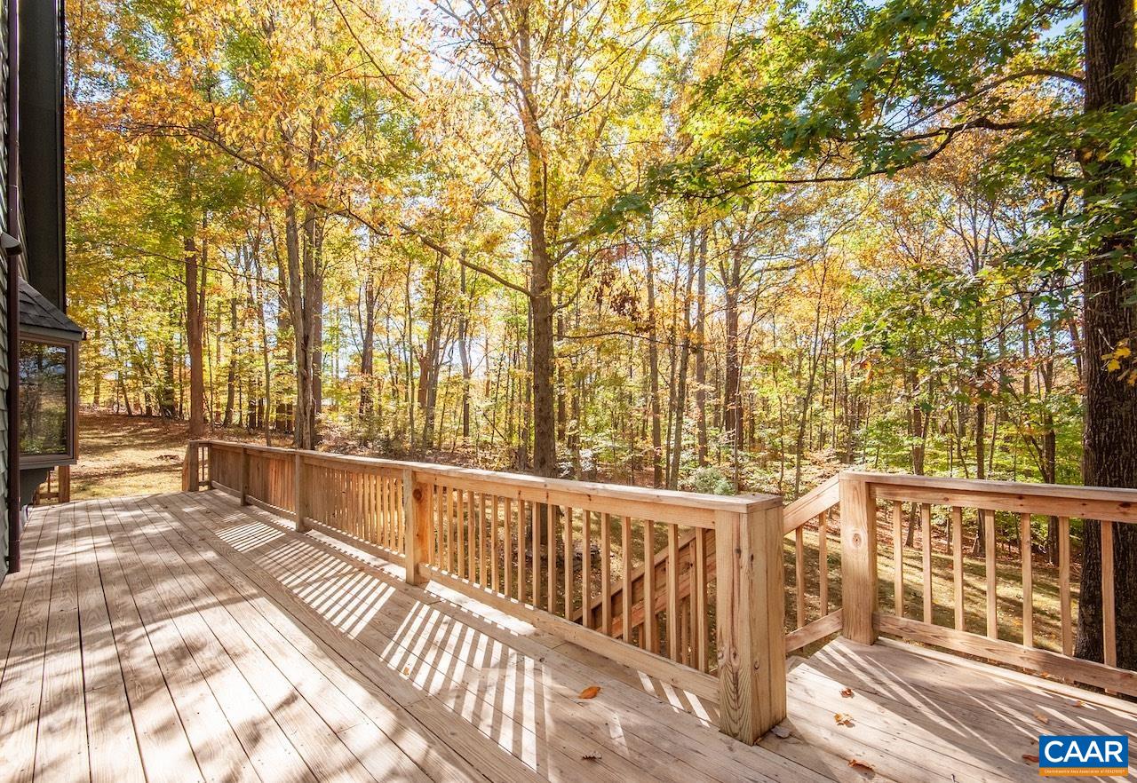 901 PIGEON HILL RD