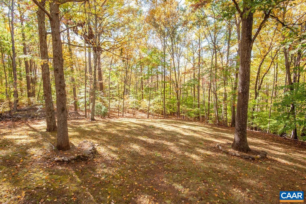 901 PIGEON HILL RD