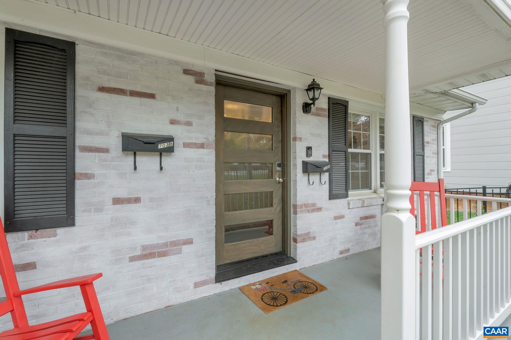 703 LOCUST AVE