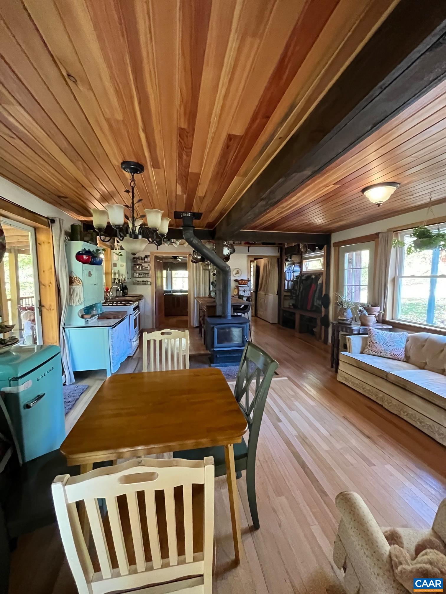 9360 CRABTREE FALLS HWY