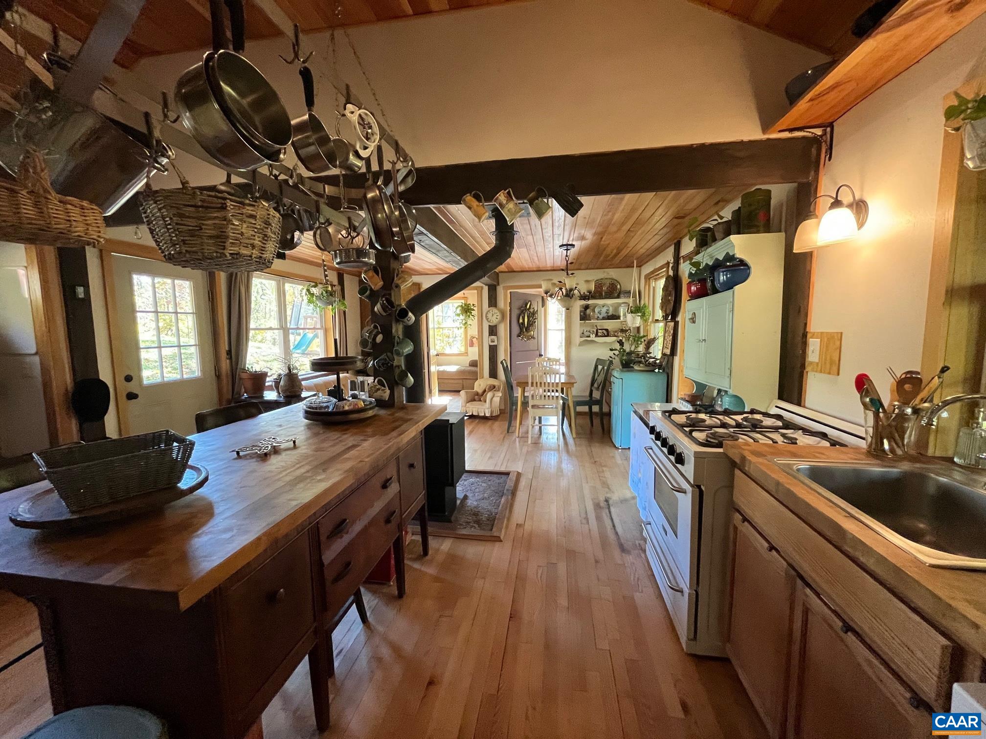 9360 CRABTREE FALLS HWY