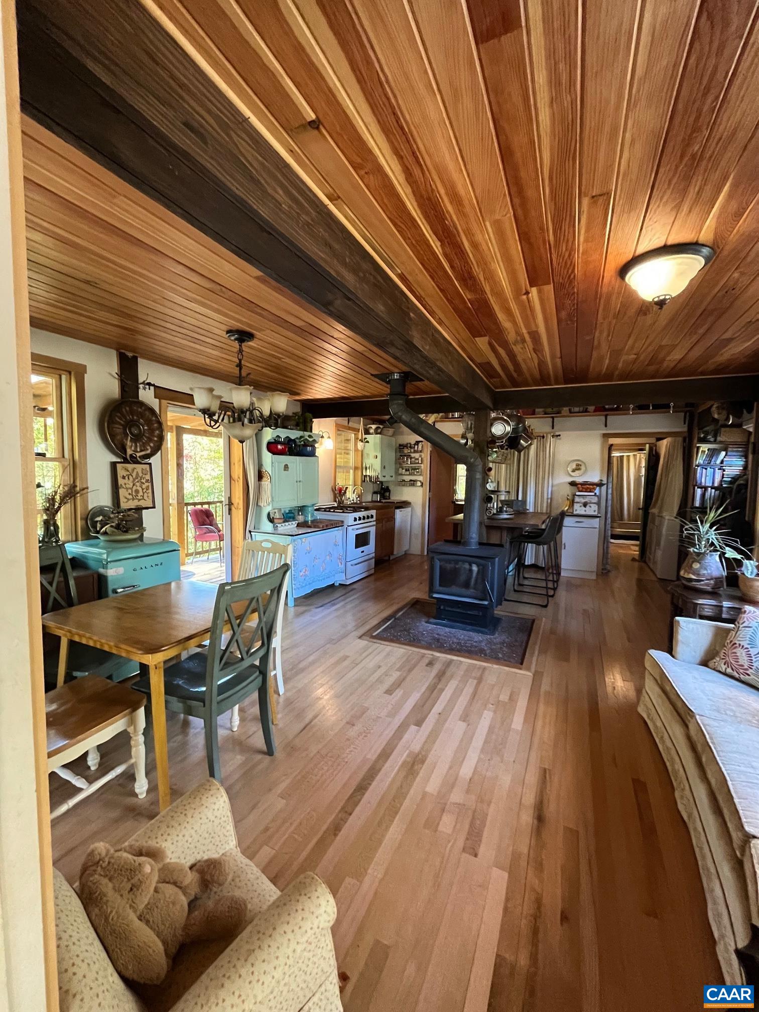 9360 CRABTREE FALLS HWY