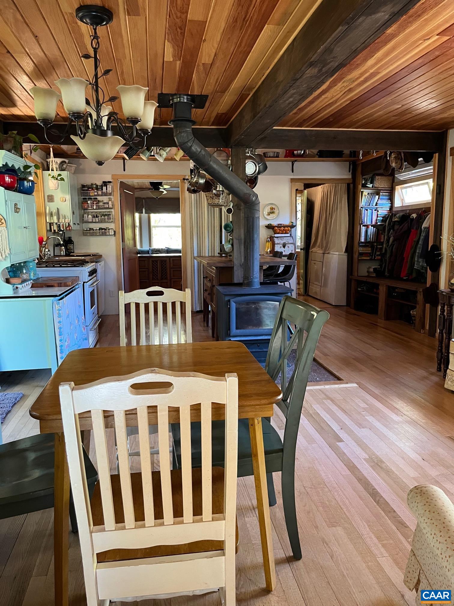 9360 CRABTREE FALLS HWY