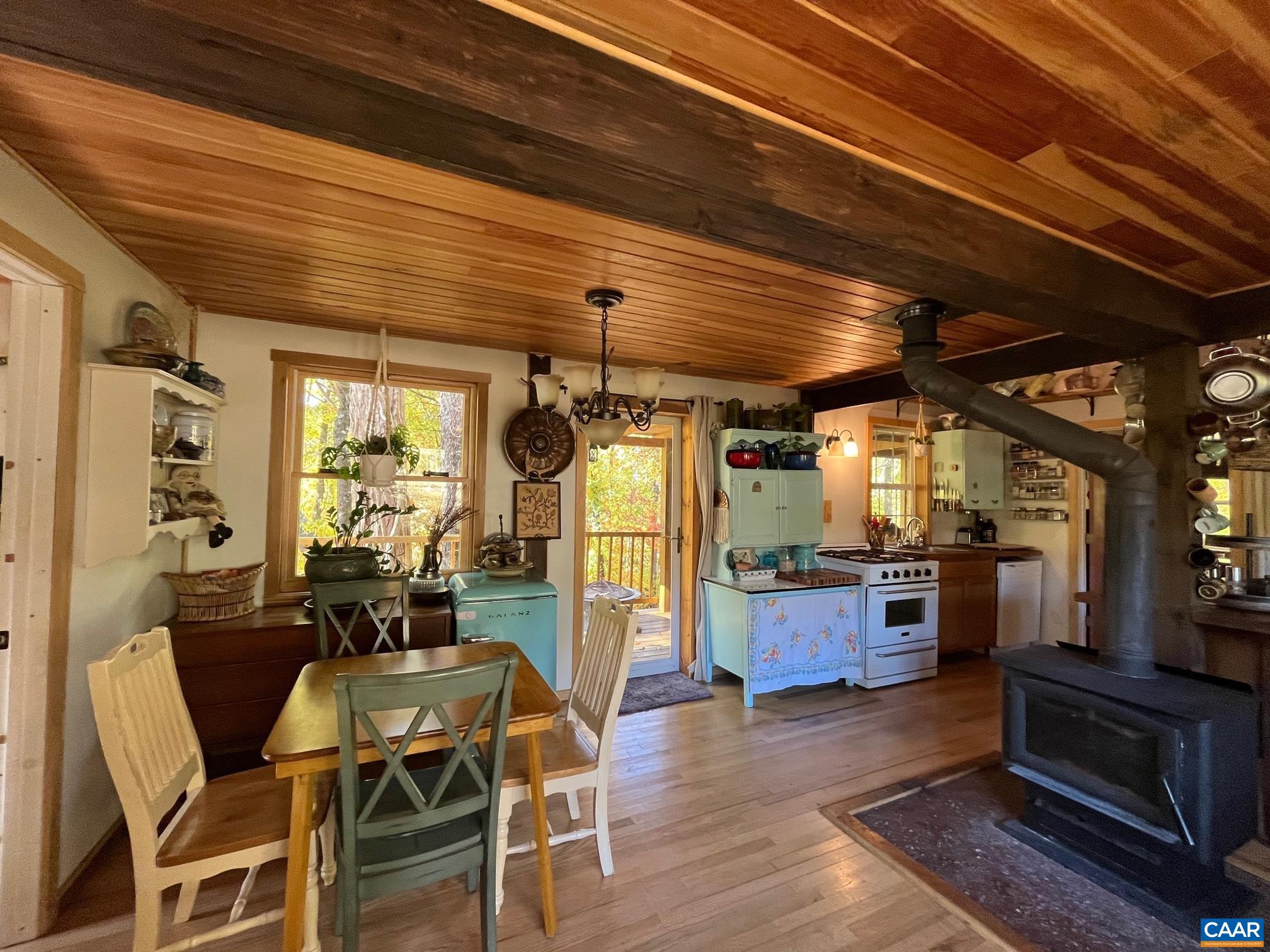 9360 CRABTREE FALLS HWY