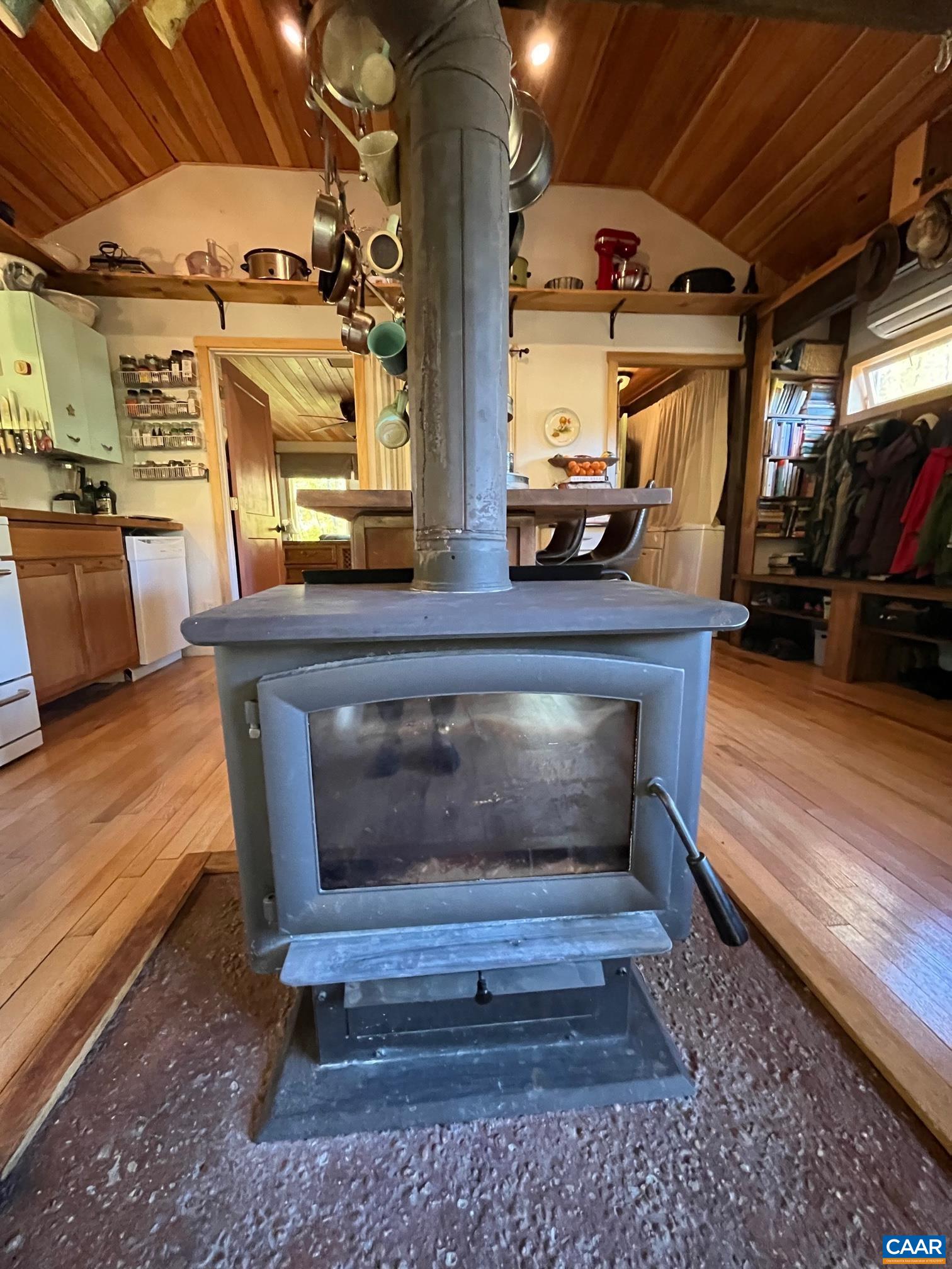 9360 CRABTREE FALLS HWY