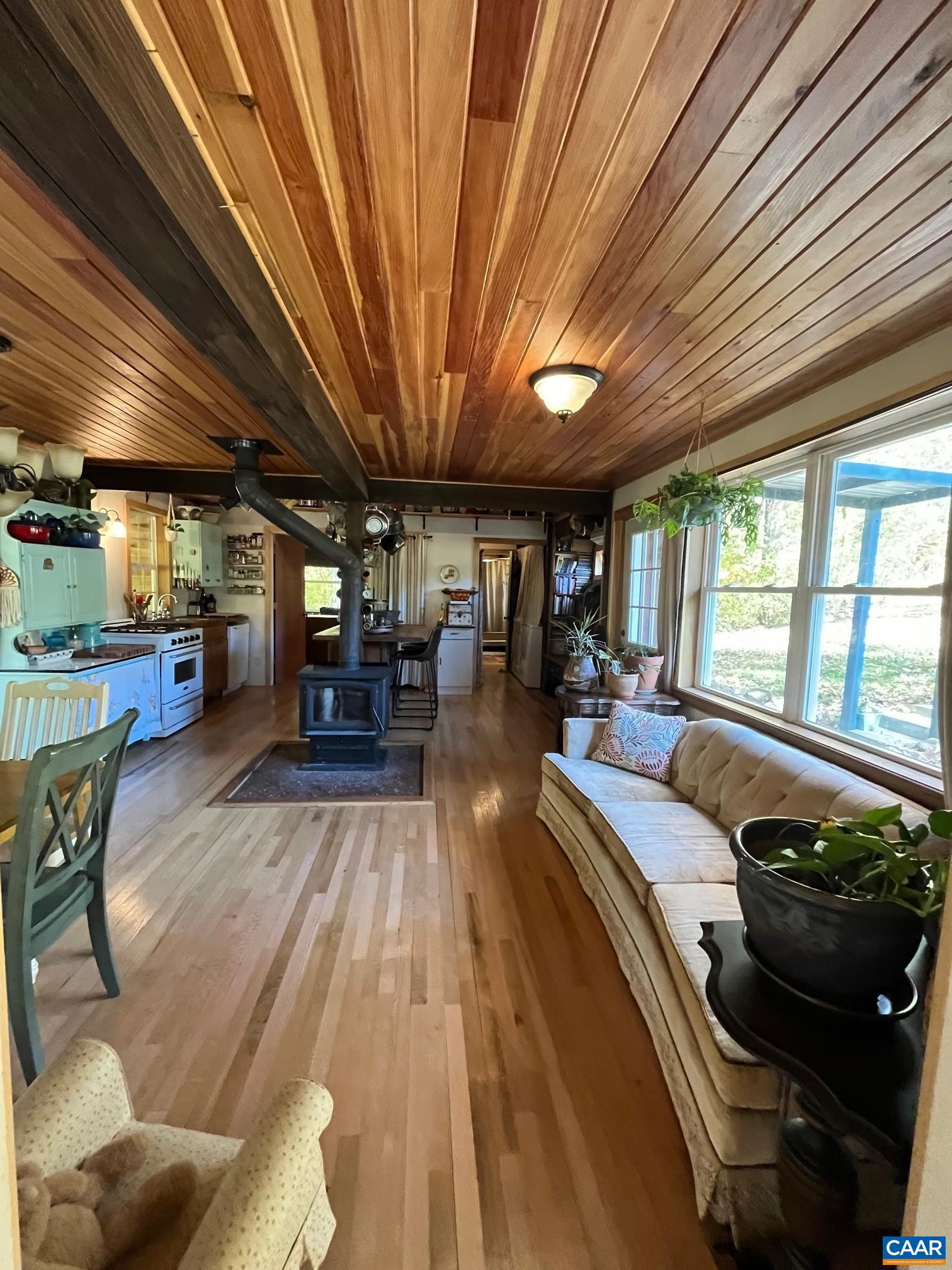 9360 CRABTREE FALLS HWY