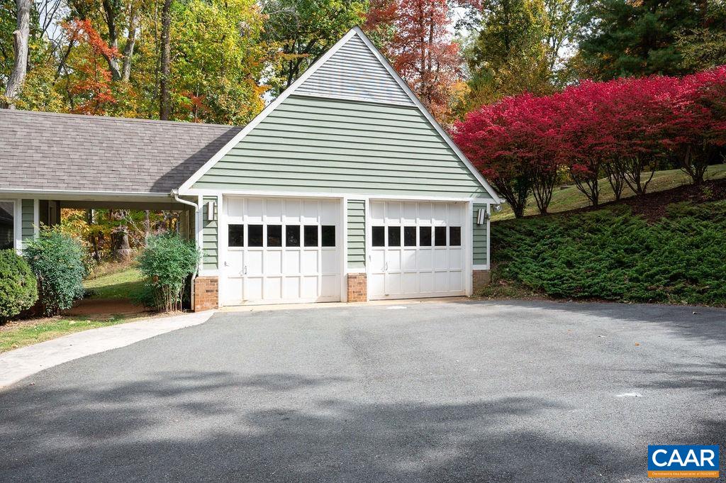 810 GILLIAMS MOUNTAIN CT